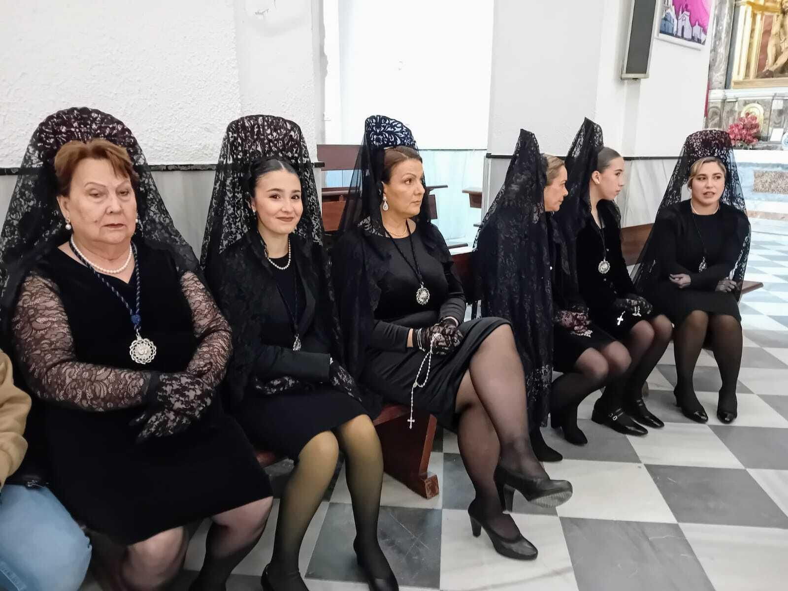 Las imágenes del Martes Santo en Chiclana 2024: El Amor y Afligidos