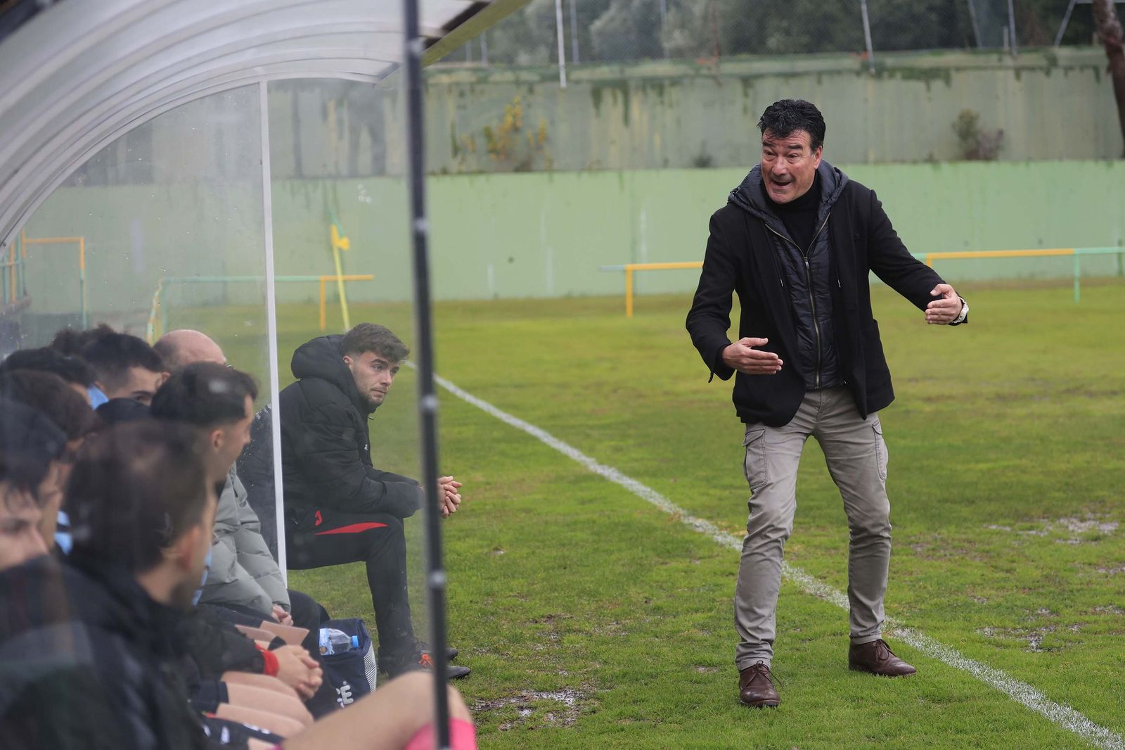 Las fotos de la visita del Egabrense de Rafa Escobar a la Unión Deportiva Los Barrios