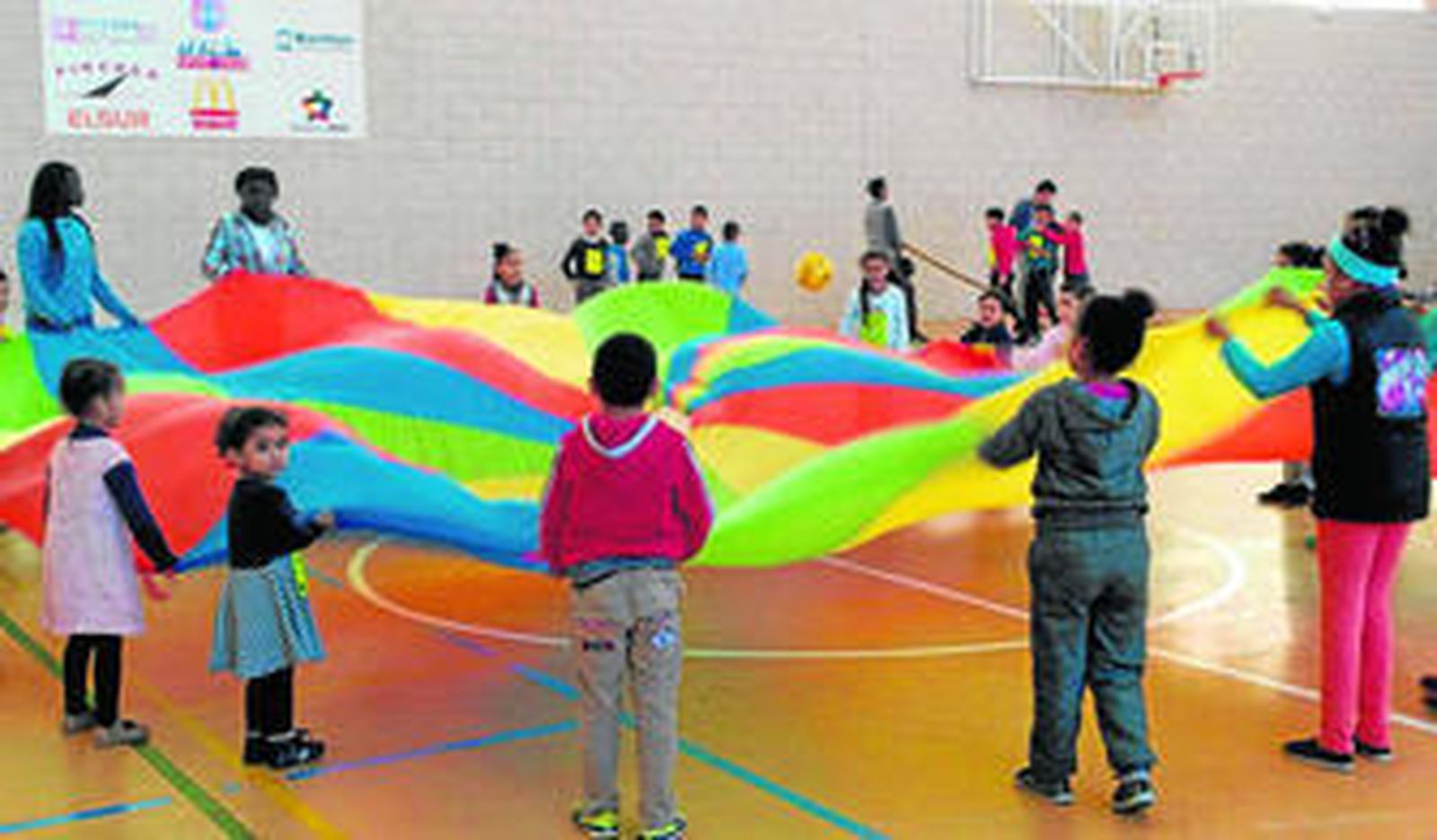 Estudiantes de Las Norias durante la actividad de convivencia.