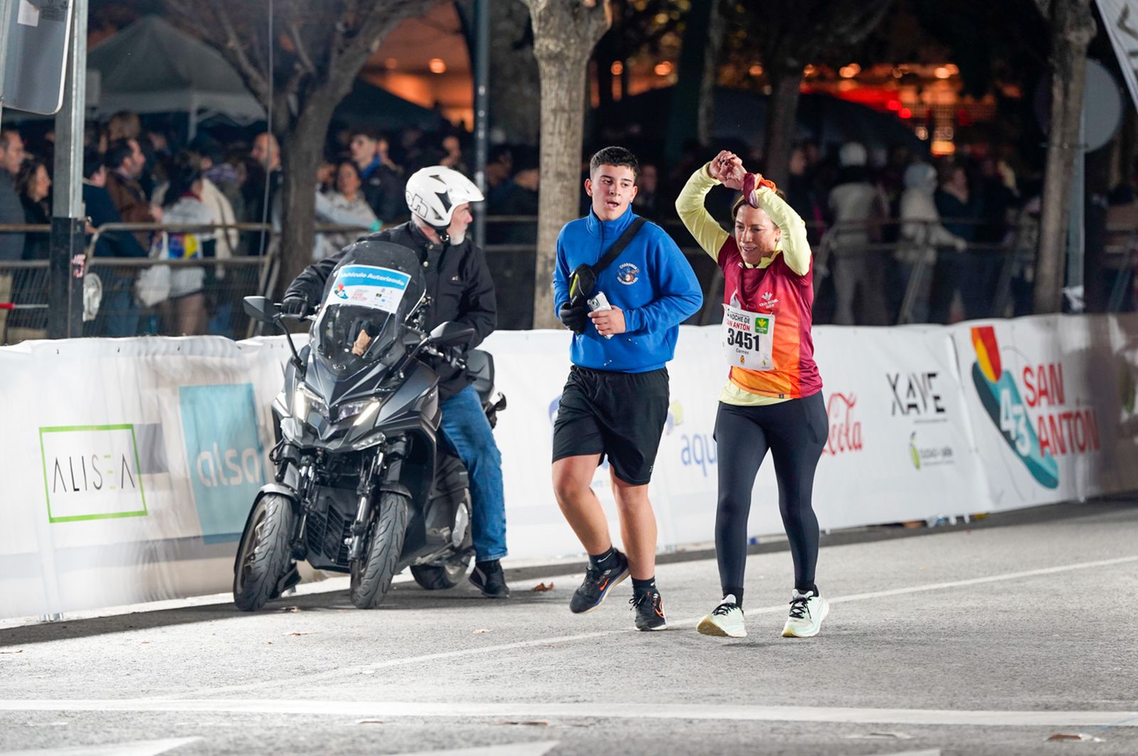 En imágenes: búscate en tu llegada a meta de la Carrera de San Antón 2026 (5)