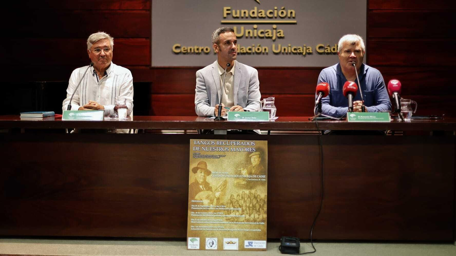 Antonio Montiel, Javier Vela y Antonio Rivas en la presentación del proyecto.