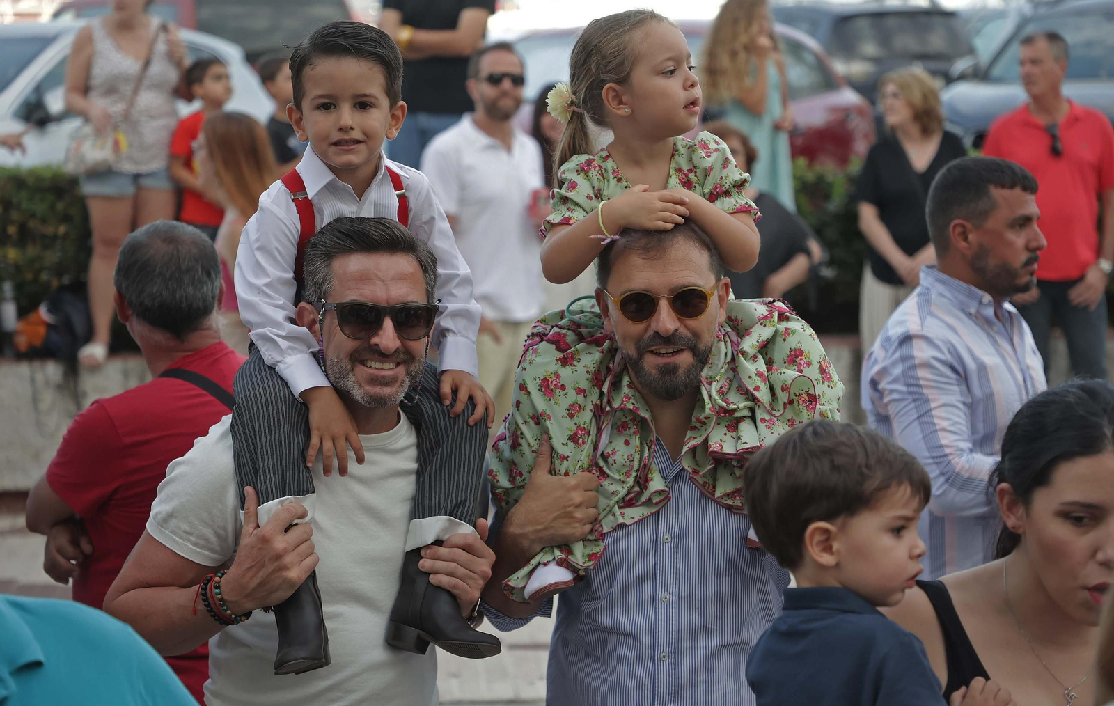 Búscate en las fotos de la cabalgata de la Feria Real de Algeciras 2025