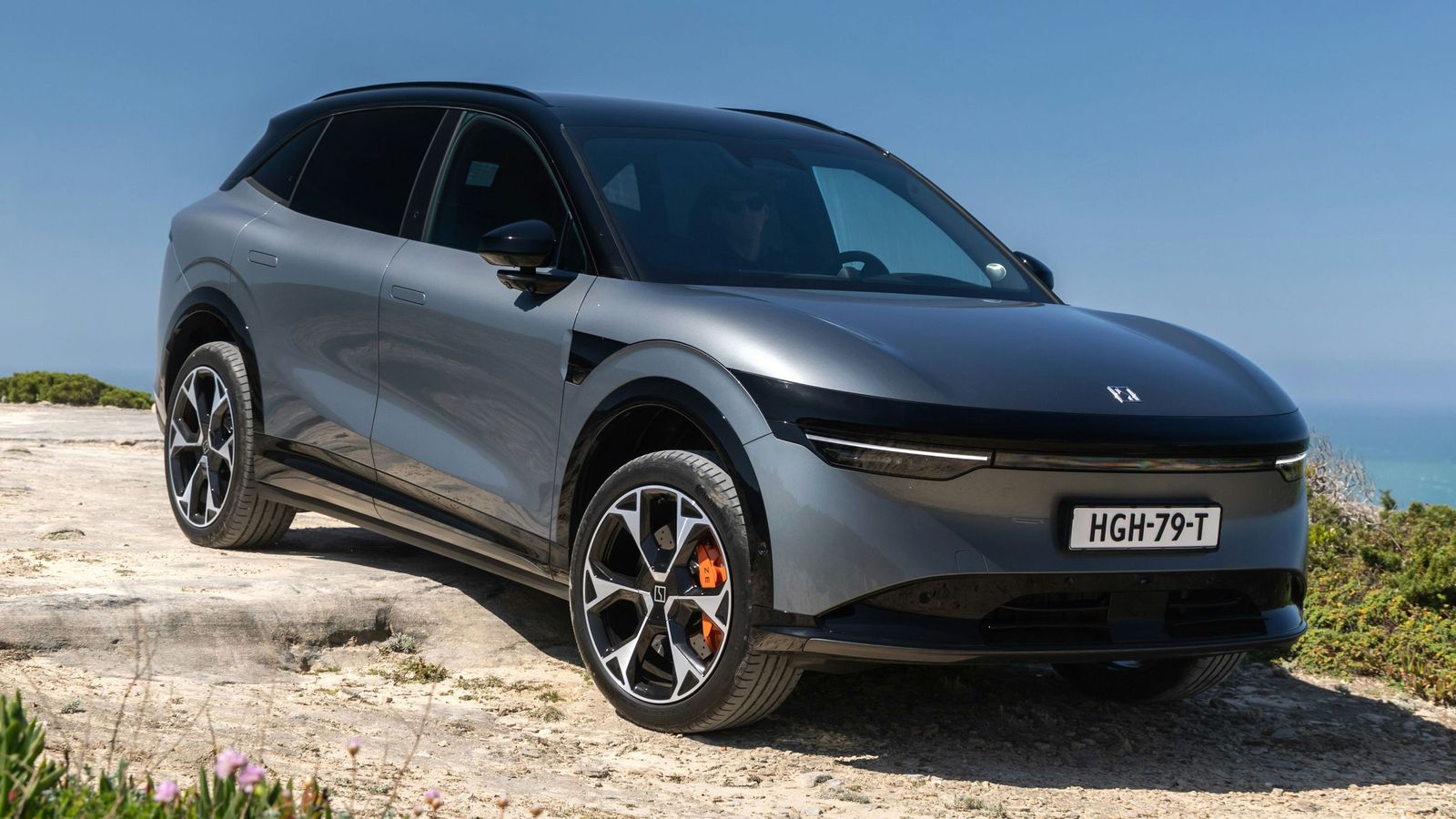 Junto a los más veteranos 001, shooting brake de 4,96 m; y el X, un SUV gemelo técnico del Volvo EX30 o Smart #3, también llegarán a España los 7X, un SUV de tamaño medio-grande; y el 7GT, un gran turismo.