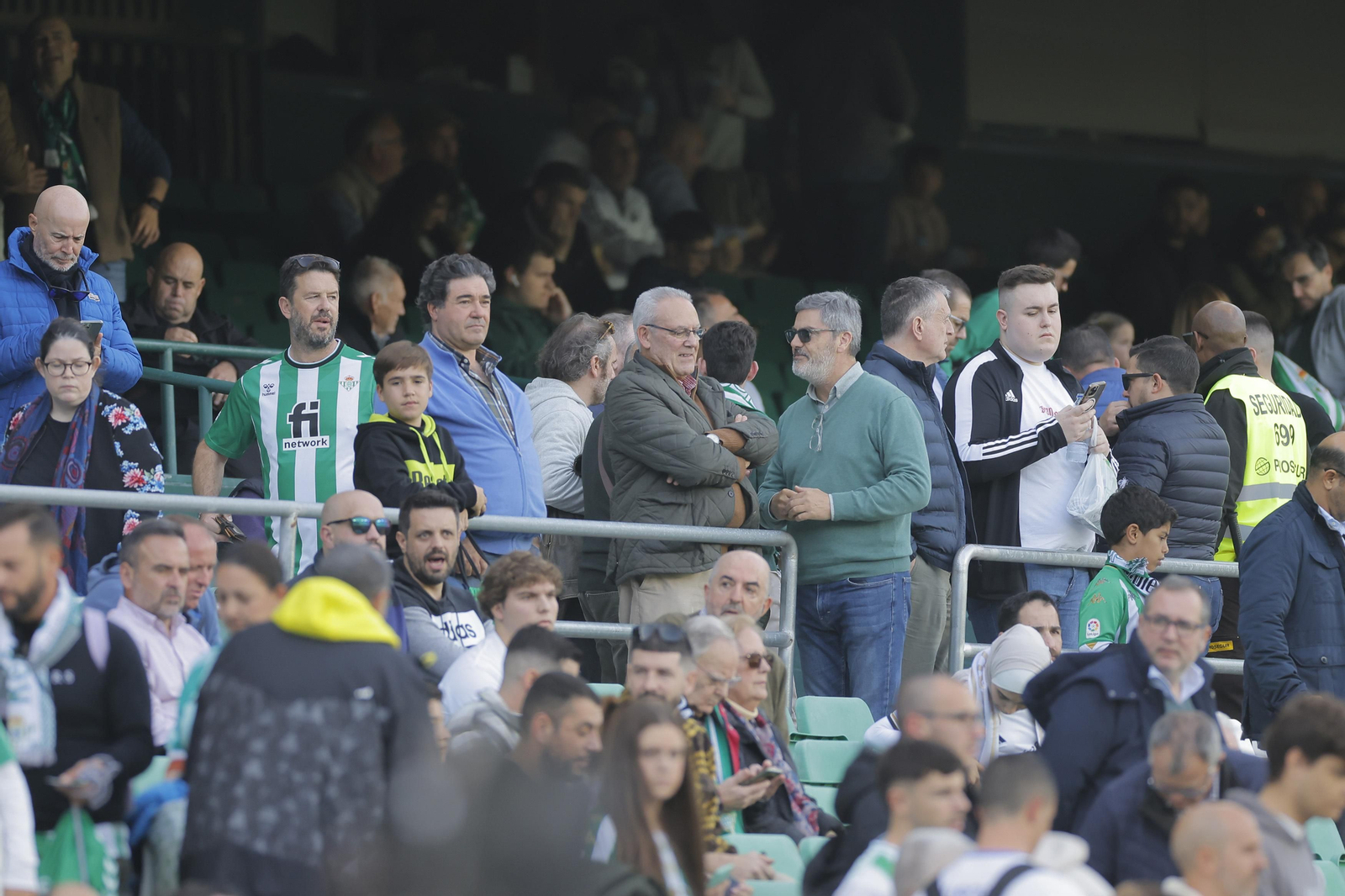 Búscate en las fotos del Betis-Real Madrid
