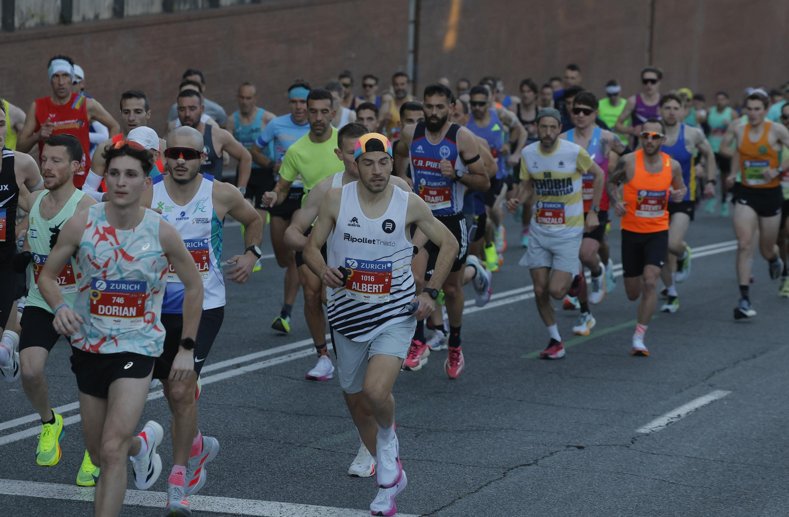Búscate en el Zurich Maratón de Sevilla 2025