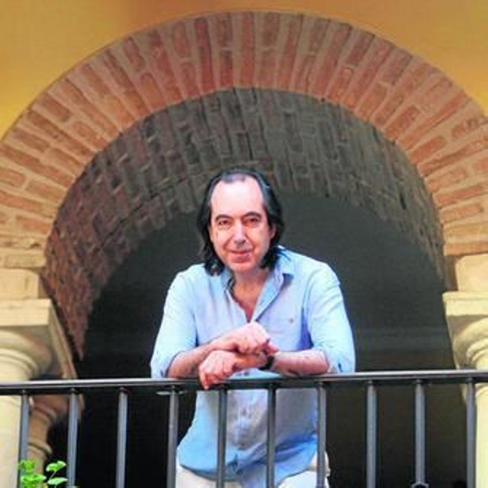 Valentín Fernández-Tubau, en la Filmoteca de Andalucía, antes de la entrevista.