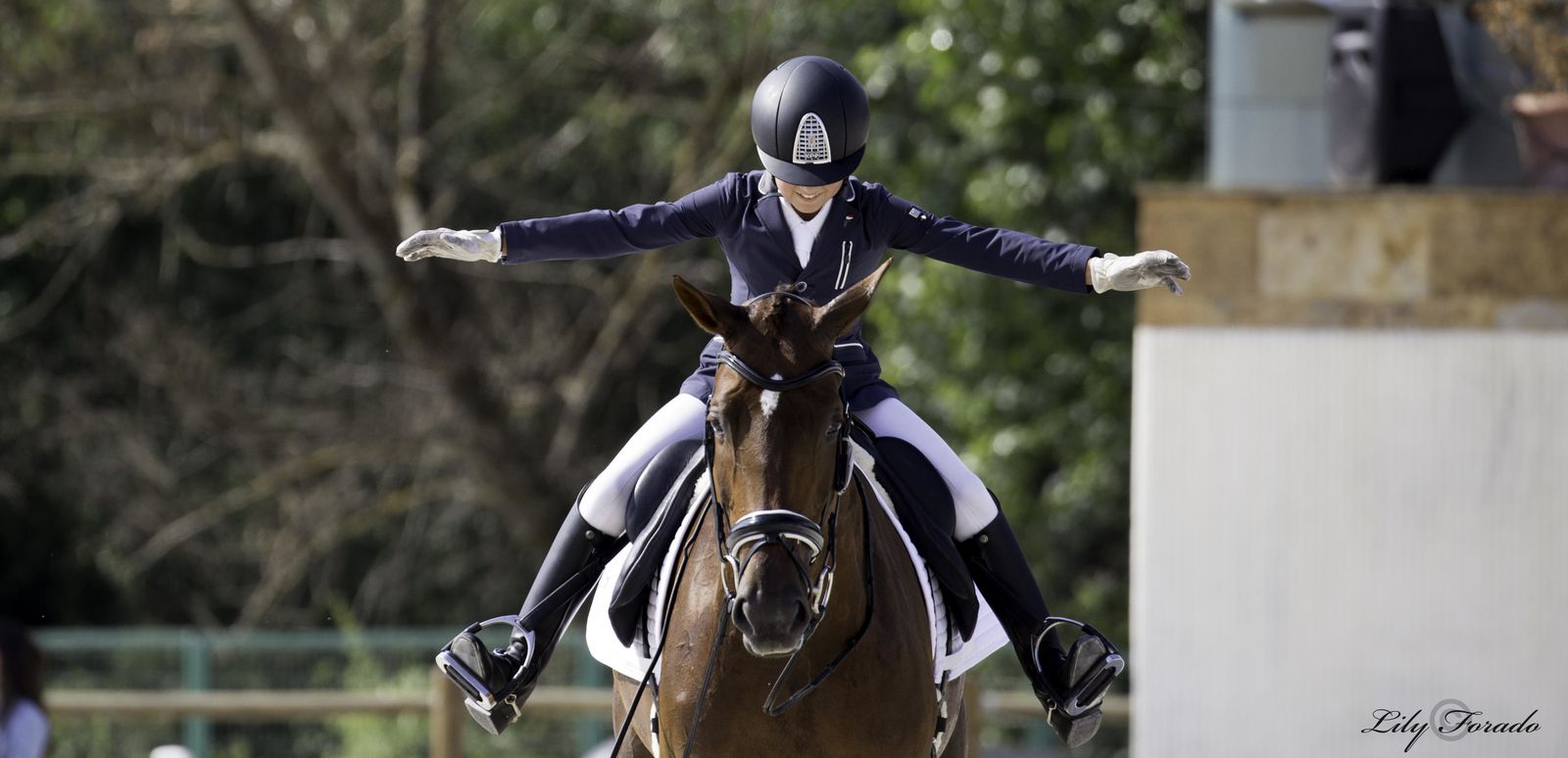 Bruno Cid, montando a Brentana, es una de las más firmes promesas de la doma clásica española.