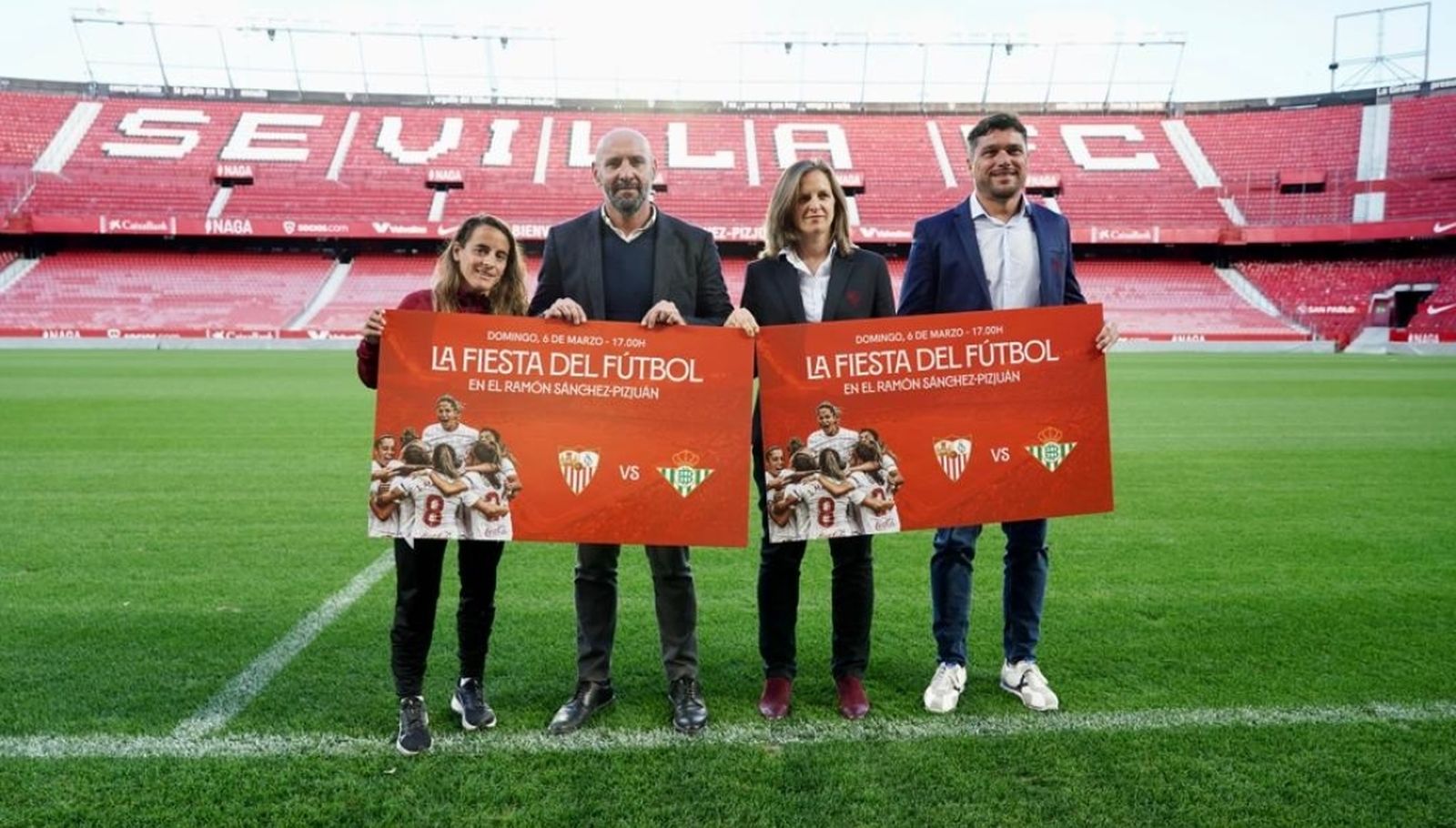 Amparito, Monchi, Amparo Gutiérrez y Cristian Toro, en la presentación del derbi femenino.
