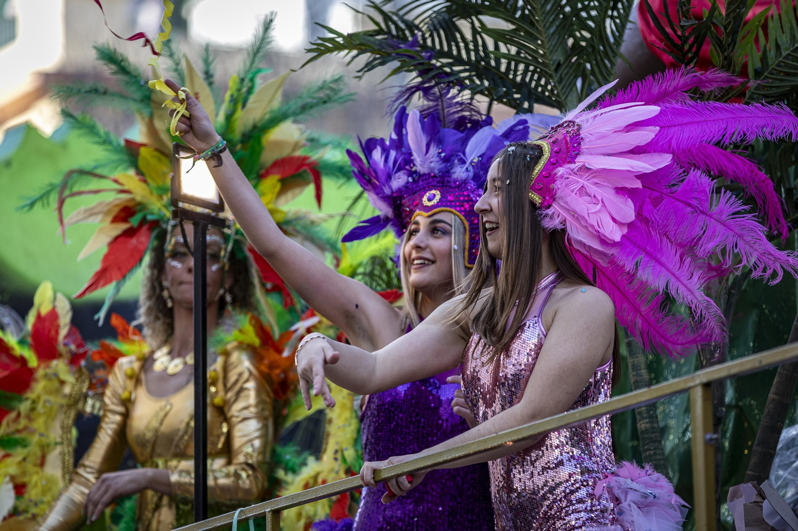 Búscate entre las mejores imágenes de la Cabalgata Magna