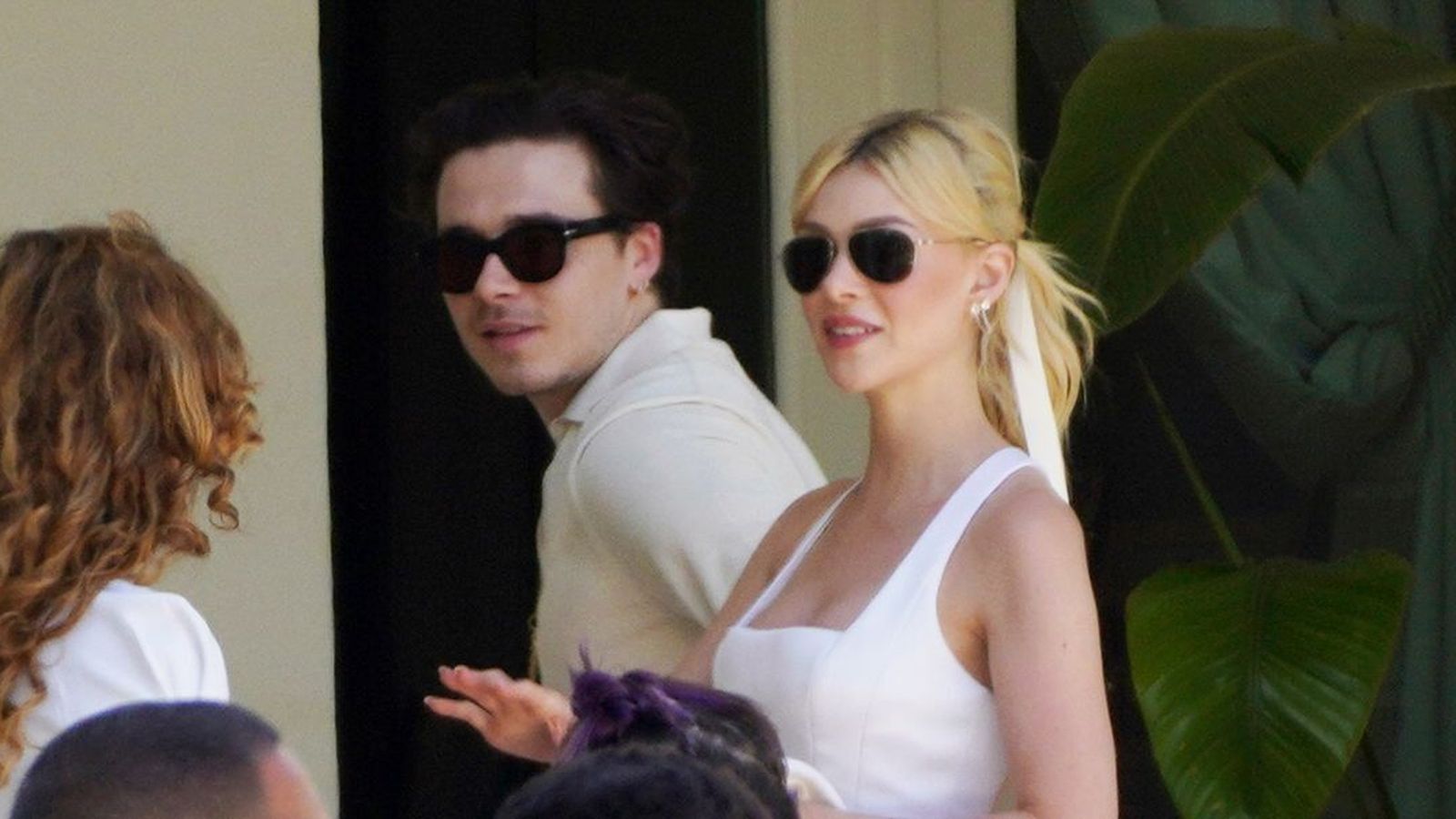 Brooklyn y Nicola llegan al 'brunch' del día después de su boda convertido en marido y mujer.