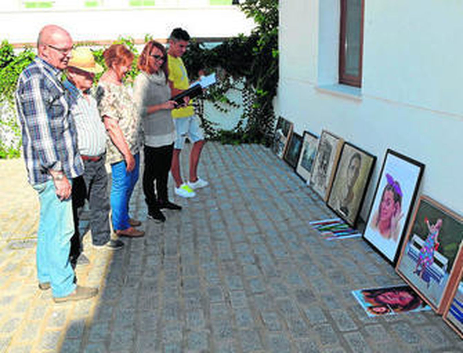 Imagen del jurado durante la valoraciónde las obras a concurso.