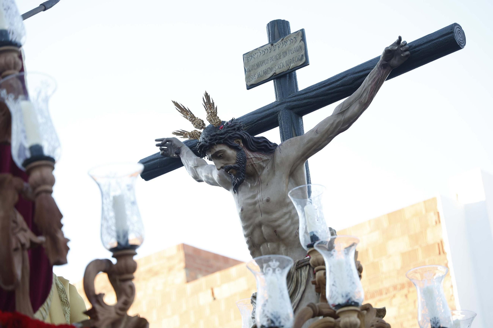 Fotos del Viernes Santo en La Línea: Cristo del Mar, Soledad y Santo Entierro, Cristo del Amor y Amargura