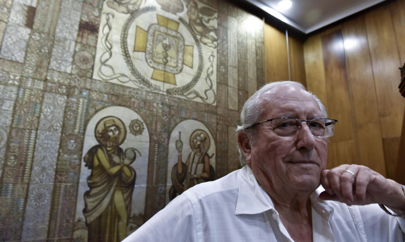 El doctor José del Pozo Machuca, en el Colegio de Médicos de Sevilla.