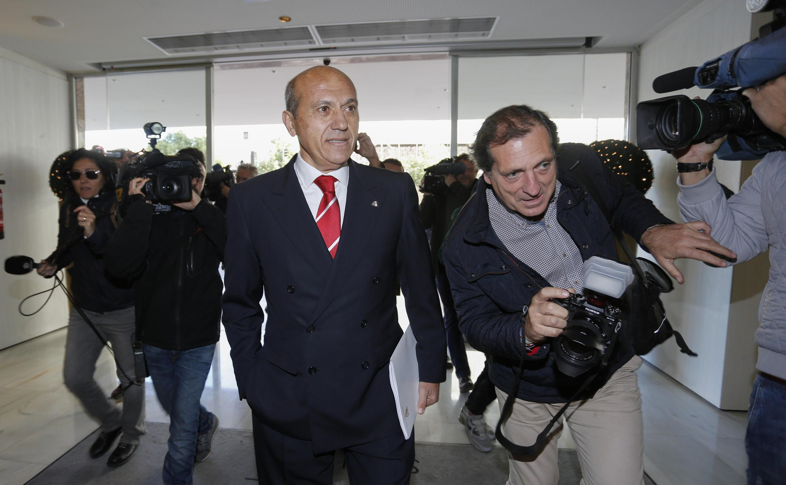 La Junta General del Accionistas del Sevilla FC, en imágenes