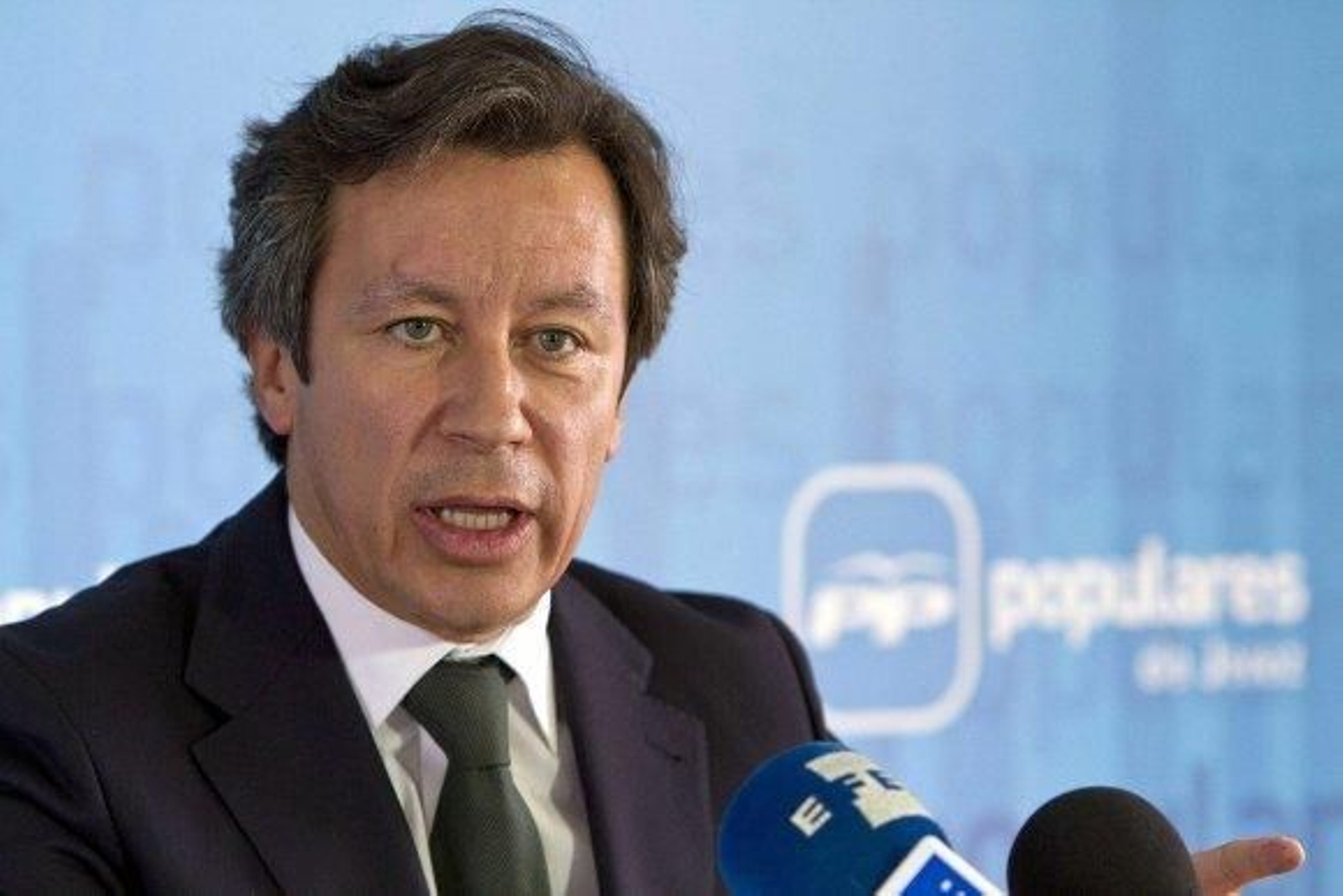 Floriano: "Los fiscales en Cataluña están contaminados por el ambiente"