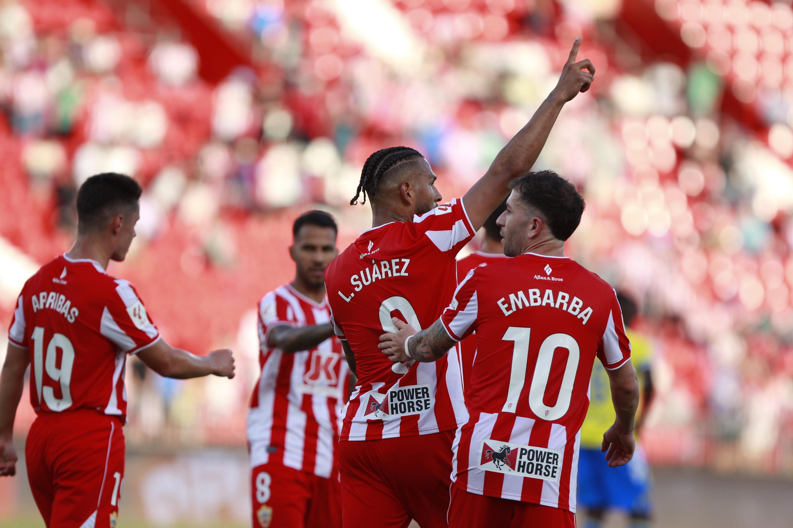 Imágenes de la gran victoria del Almería ante el Cádiz por 6 a 1