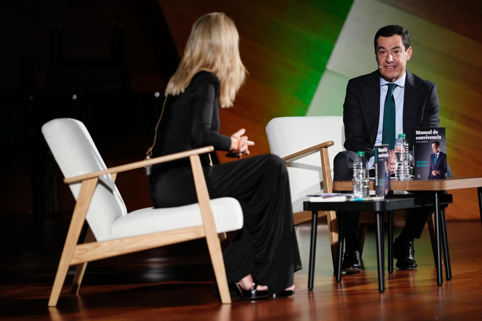 Juanma Moreno presenta en Madrid su libro 'Manual de convivencia. La vía Andaluza' Juanma Moreno presenta en Madrid su libro 'Manual de convivencia. La vía Andaluza'