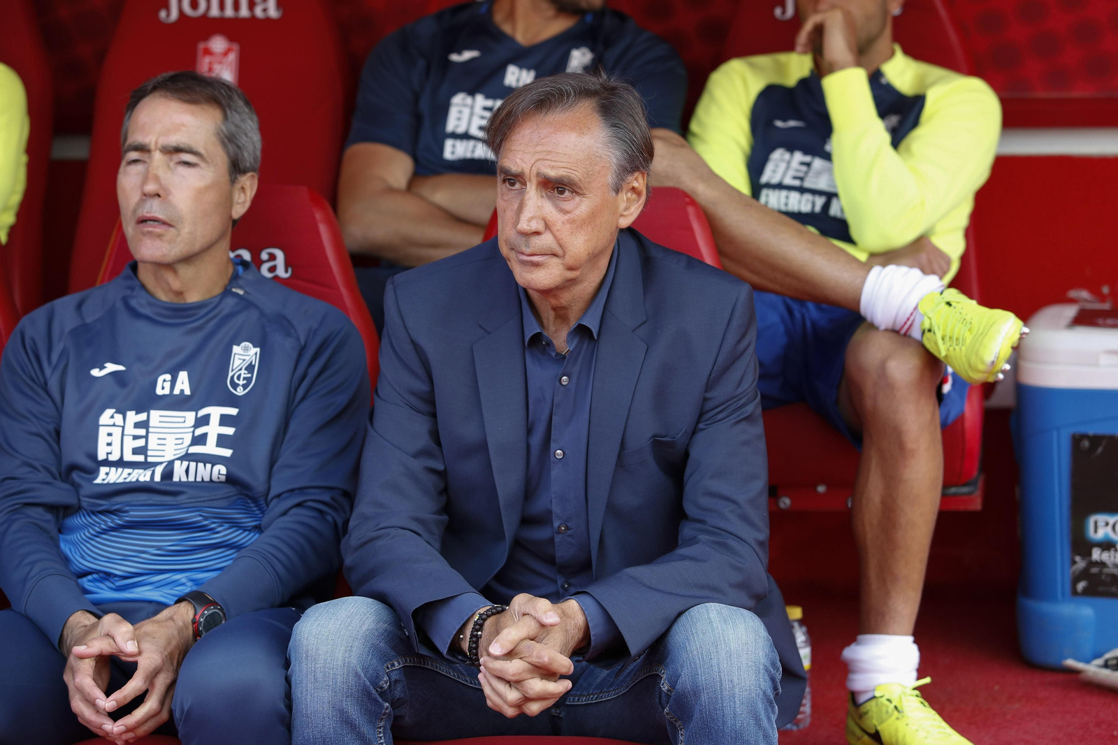 Miguel Ángel Portugal, minutos antes de empezar el partido.