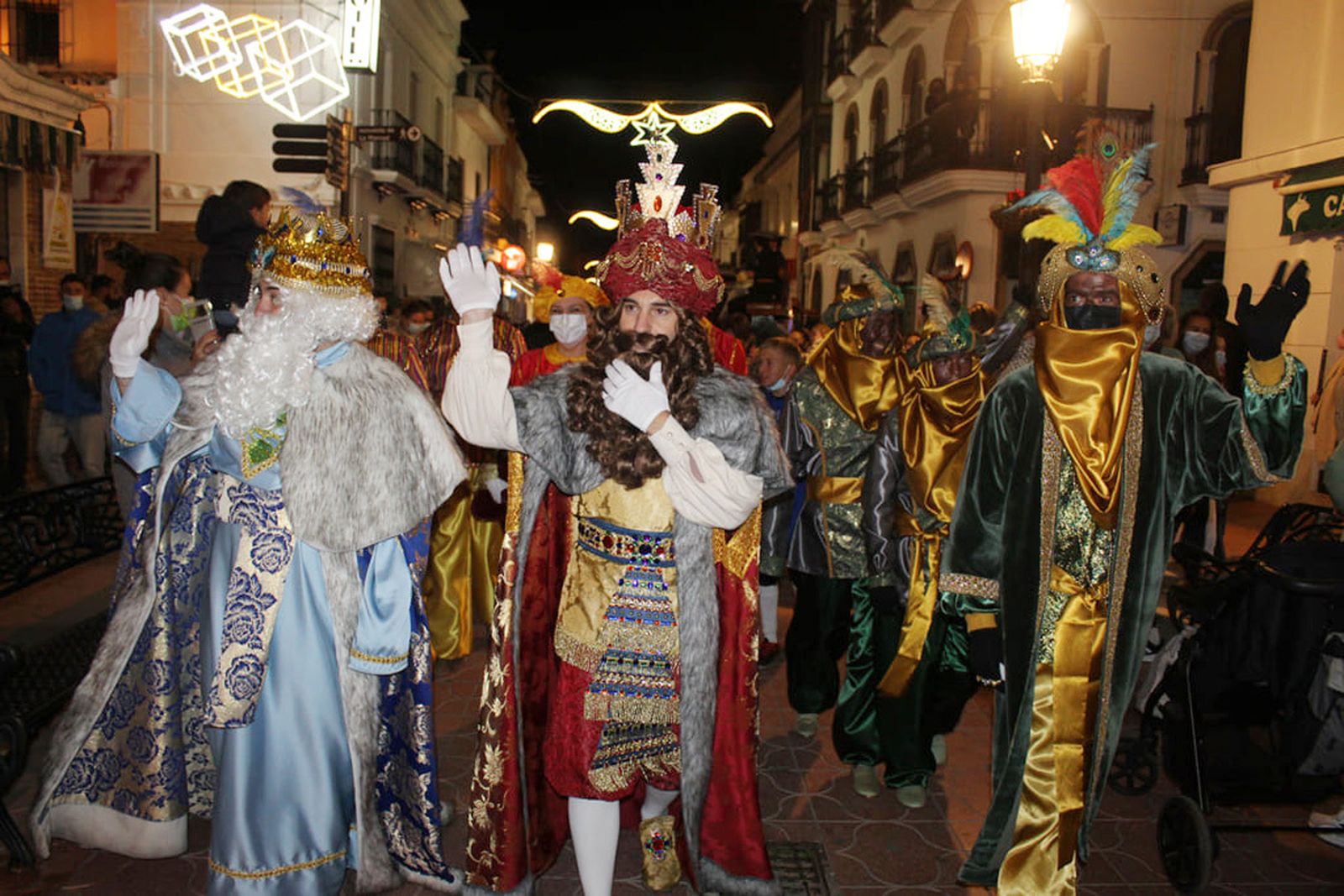 Imágenes de las cabalgatas de Reyes en Cartaya, Isla Cristina, Ayamonte y Punta Umbría