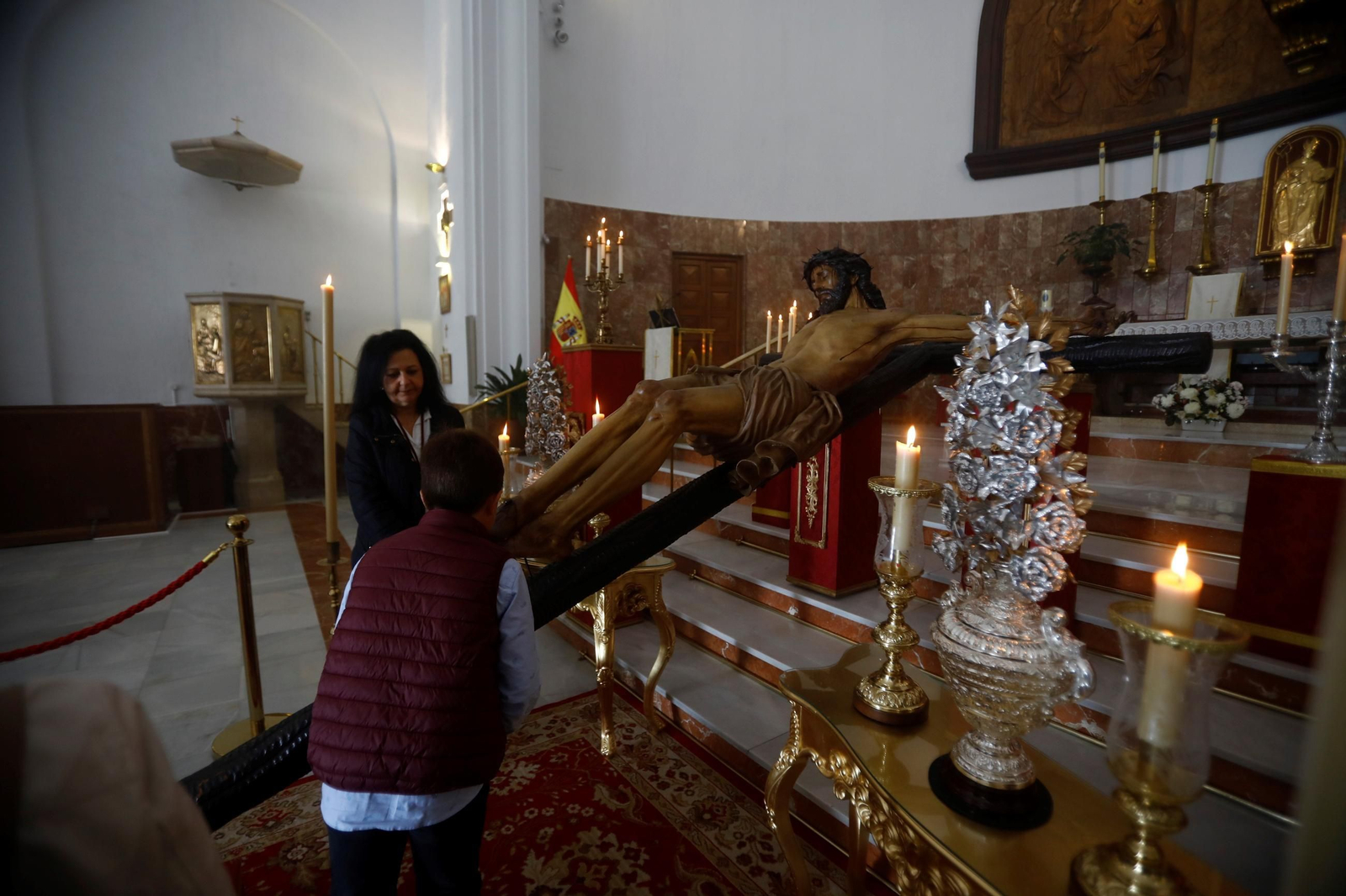 Las mejores fotos del besapiés al Cristo de la Confianza de Córdoba