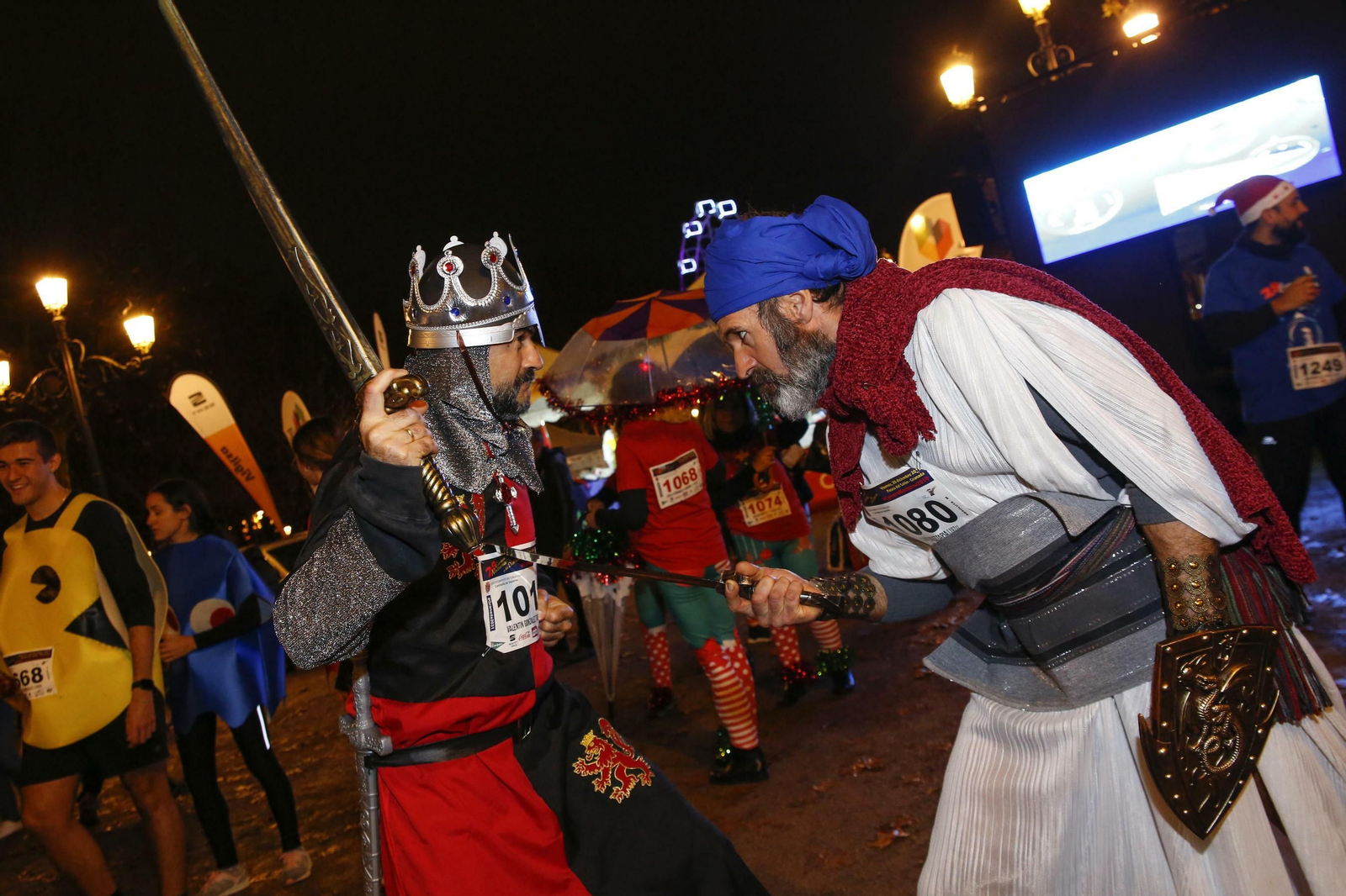 Las imágenes de los mejores disfraces en la Carrera de la Suerte de Granada