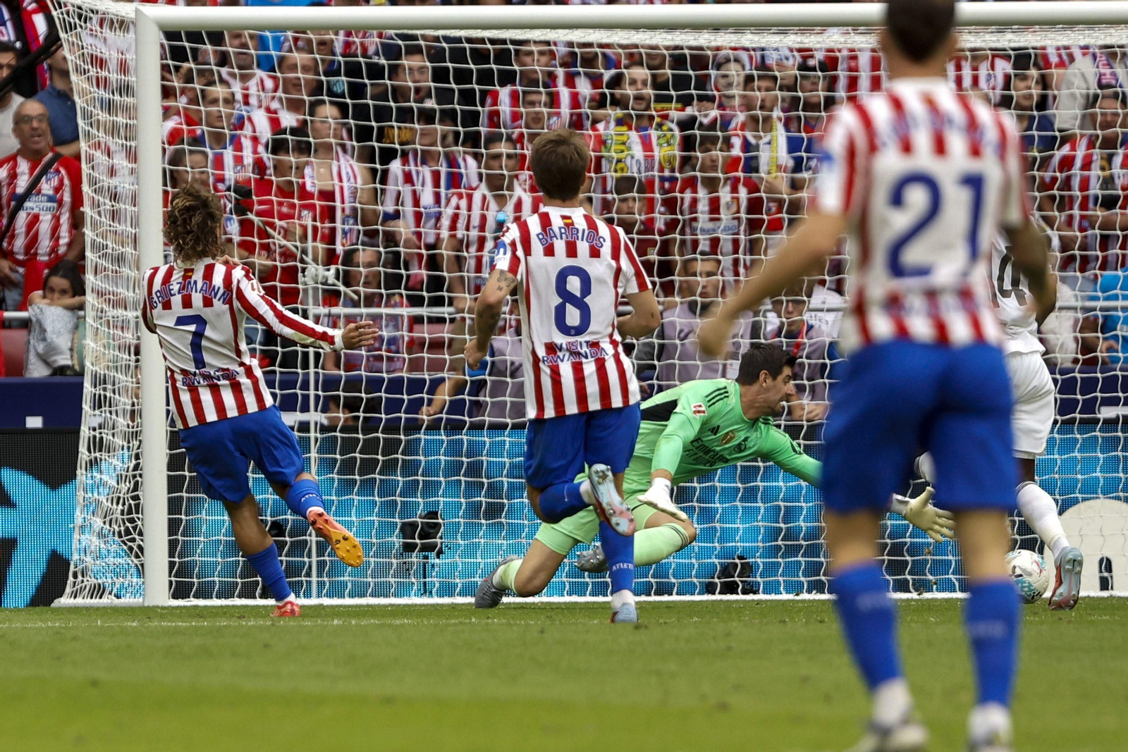 Las mejores fotos del Atlético - Real Madrid