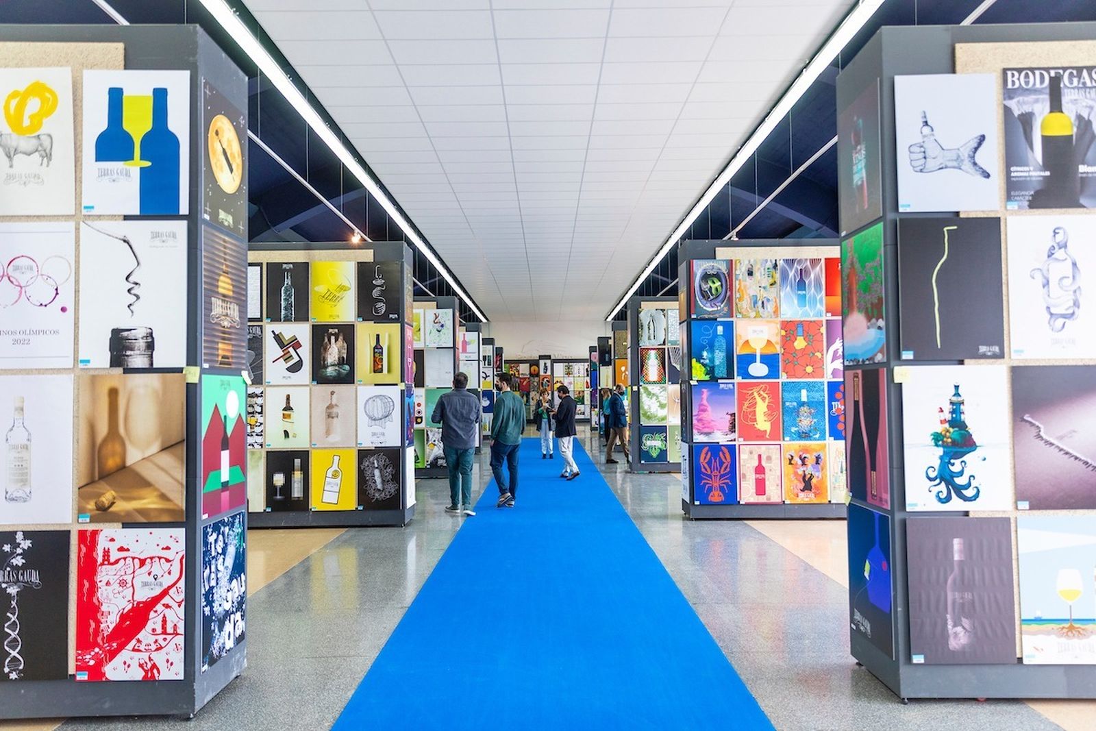 Diseñadores de Huelva presentes en la Bienal Internacional de Cartelismo en Vigo