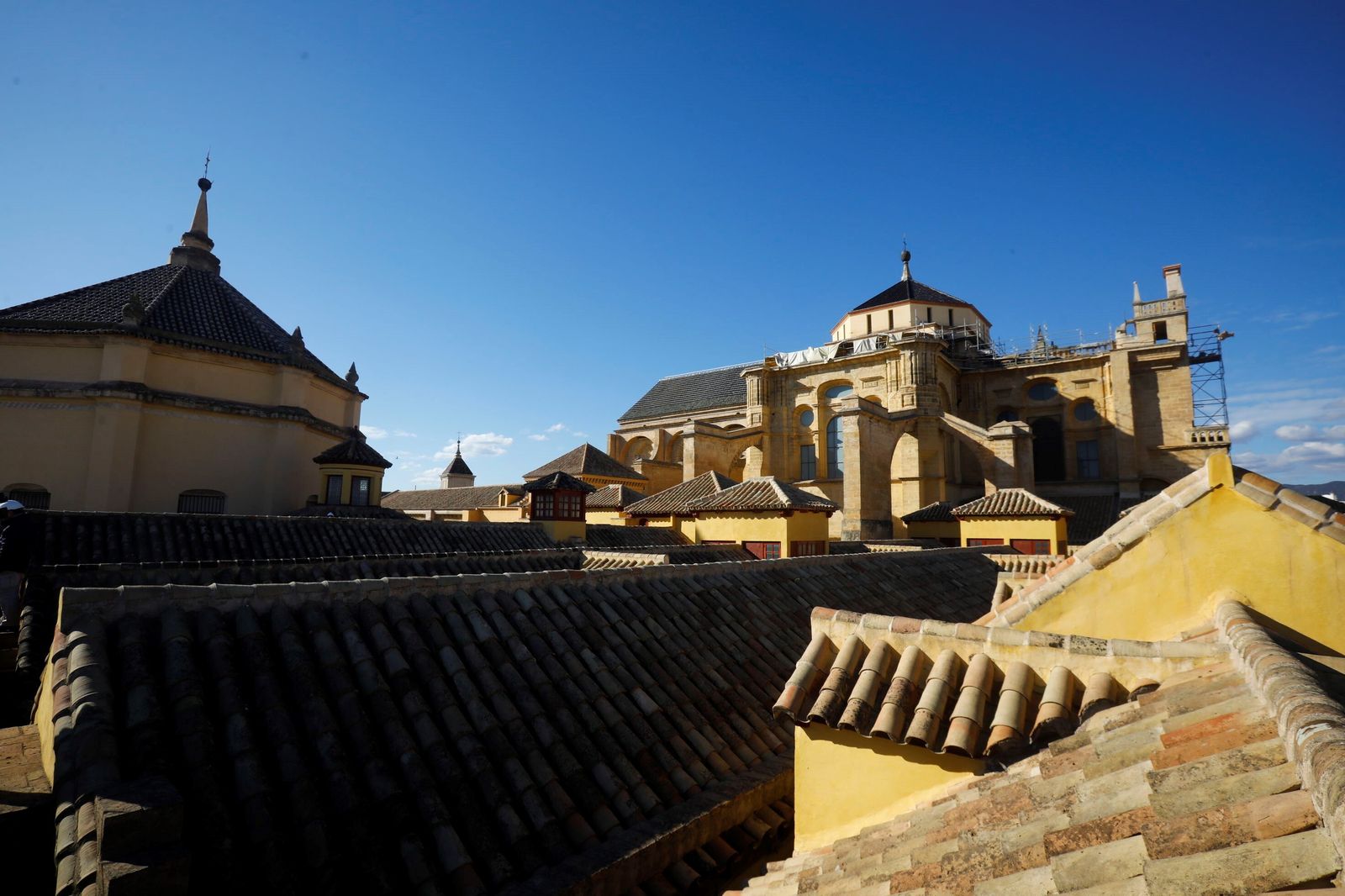 Una visita a las cubiertas y la Capilla Real de la Mezquita-Catedral de Córdoba, en imágenes