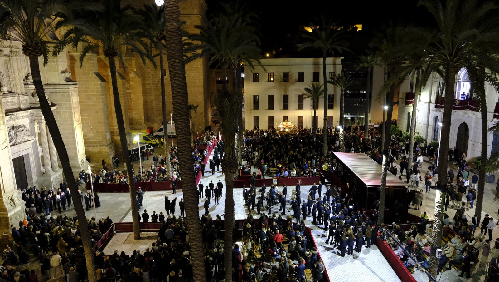 Las mejores imágenes del Santo Sepulcro, en Almería