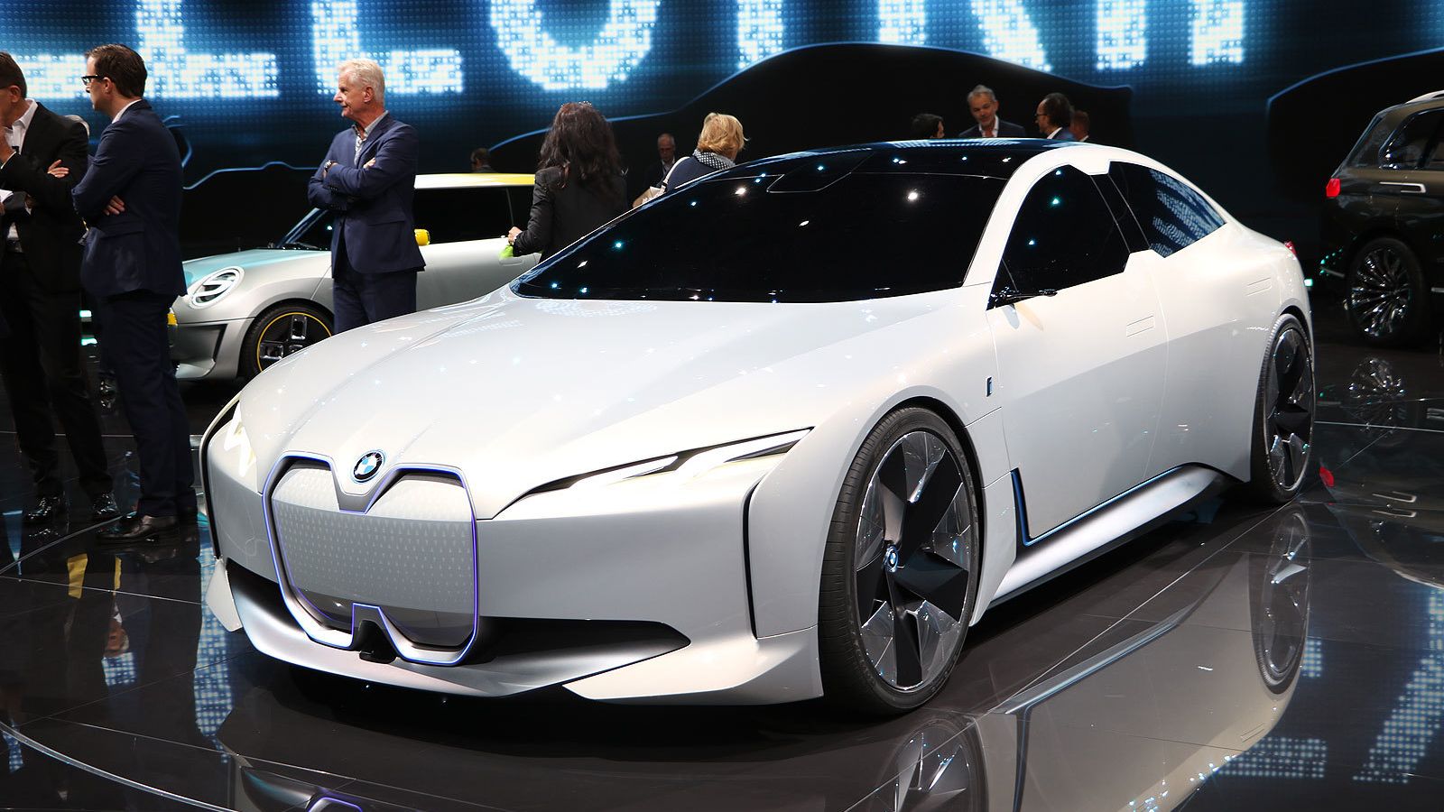 Un prototipo que podría avanzas las formas del próximo BMW i5.