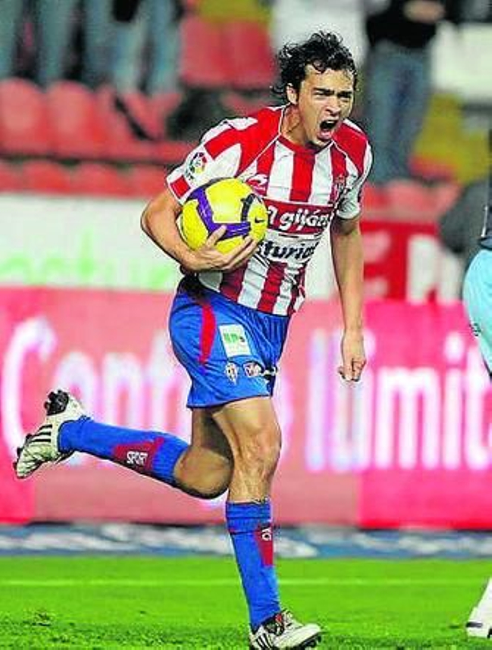 De las Cuevas será titular.