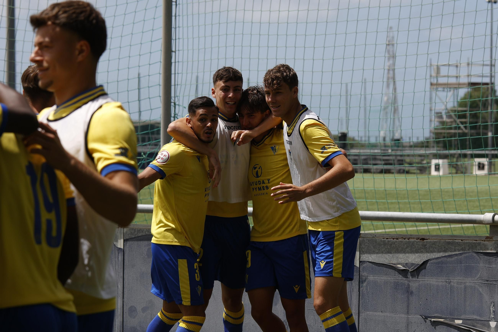 Las imágenes del partido entre el Cádiz Mirandilla y el San Fernando