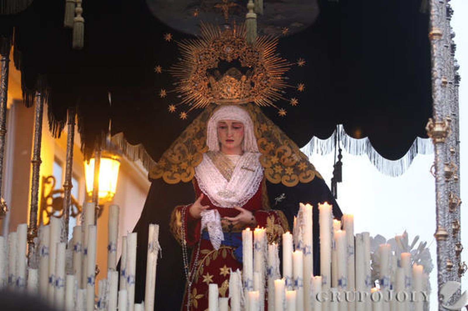 Flagelación y La Estrella por las calles de La Línea.

Foto: Paco Guerrero
