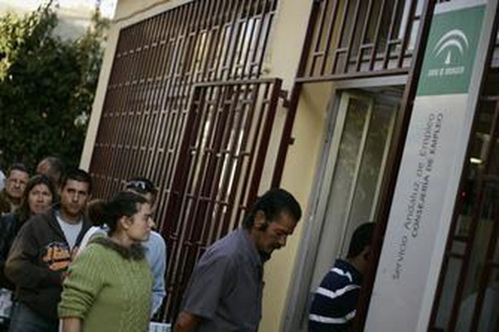 Abril deja 118.923 parados menos en España, el mayor descenso registrado en este mes