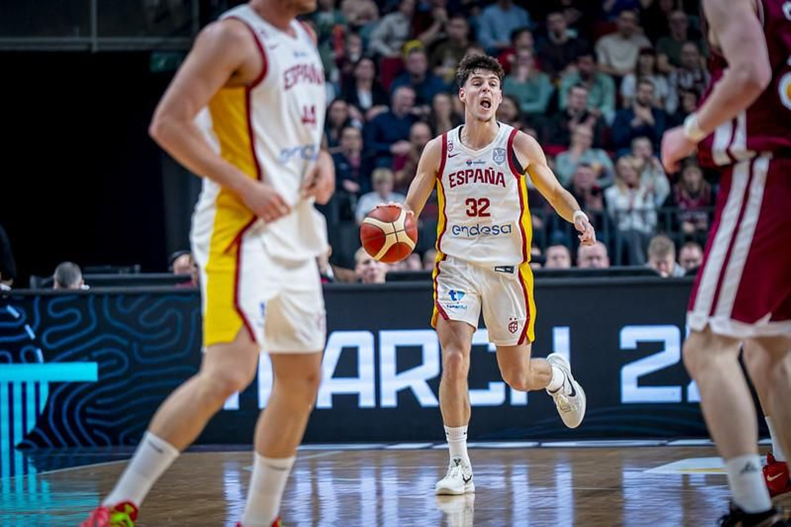 22 minutos de Mario Saint-Supéry en la clara derrota de España en Riga