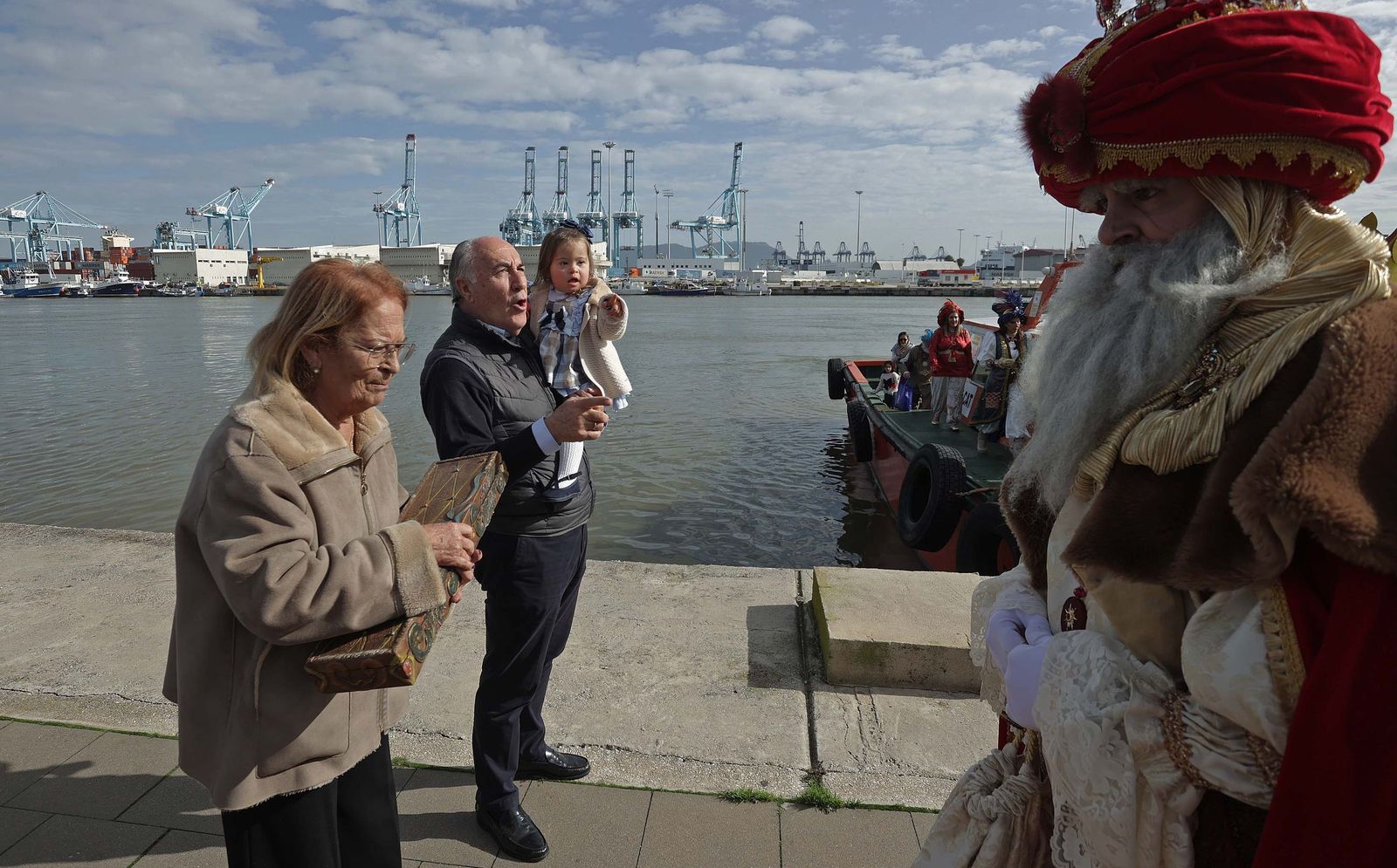 Búscate en el multitudinario arrastre de latas 2026 en Algeciras