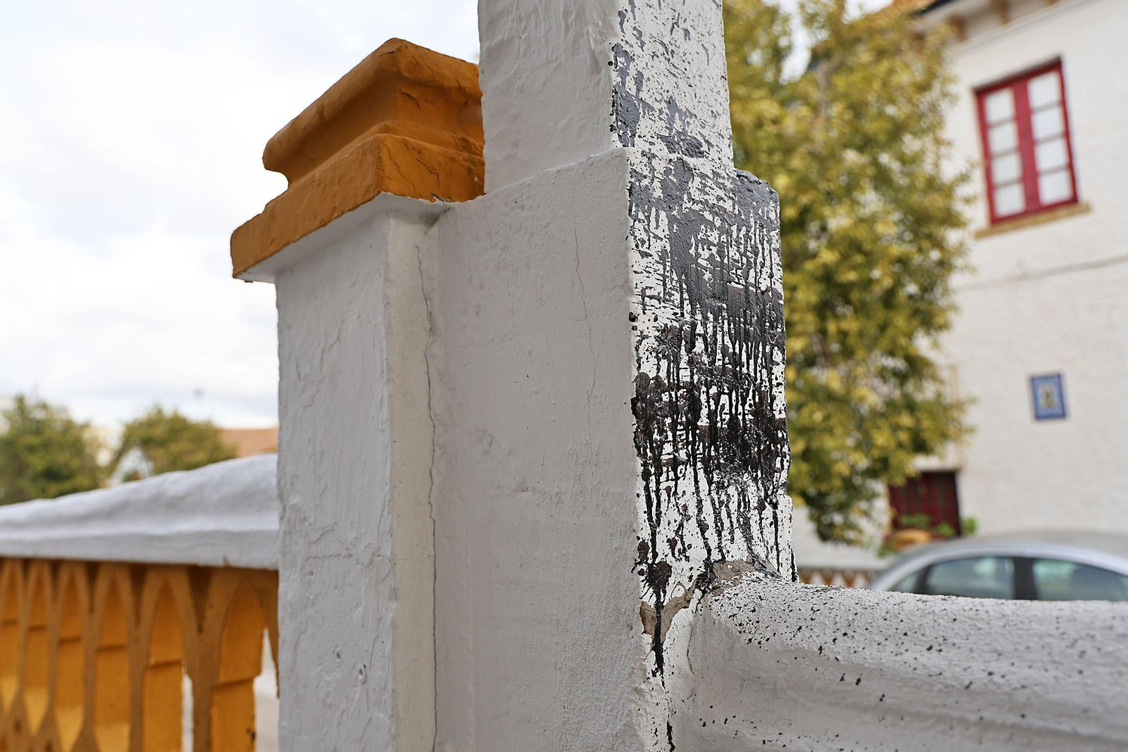 Imágenes del acto vandálico contra una de las casas del Barrio Obrero