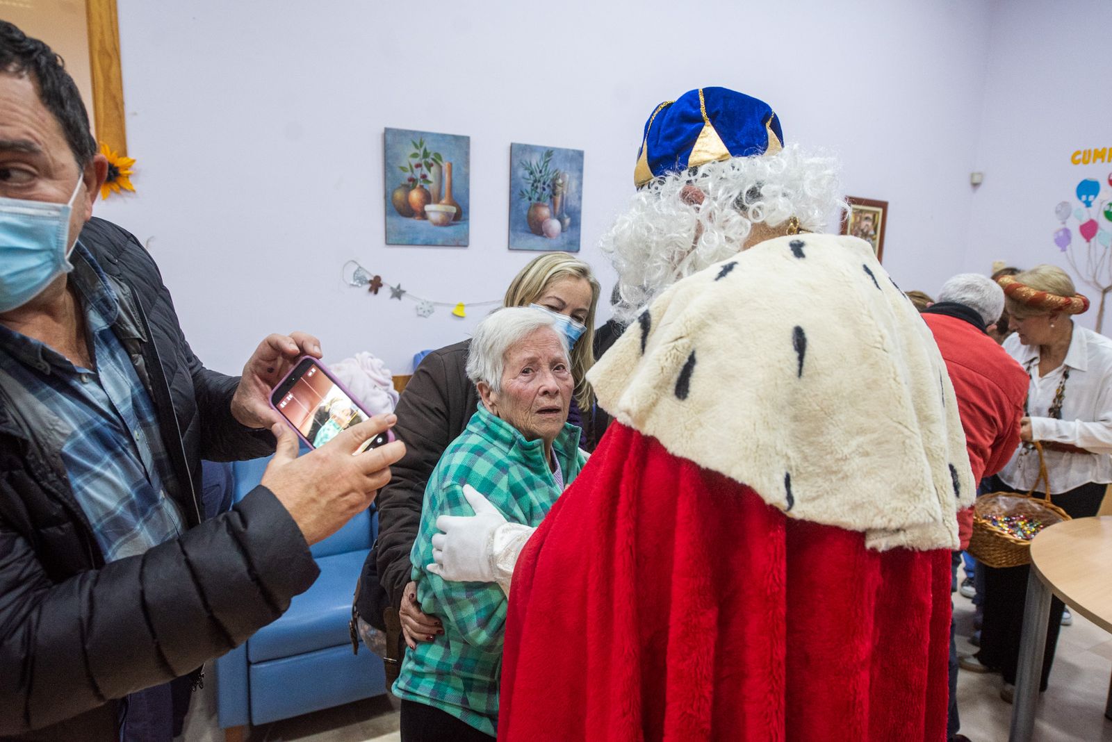 La visita de los Reyes Magos a la asociacion San Rafael de Alzheimer