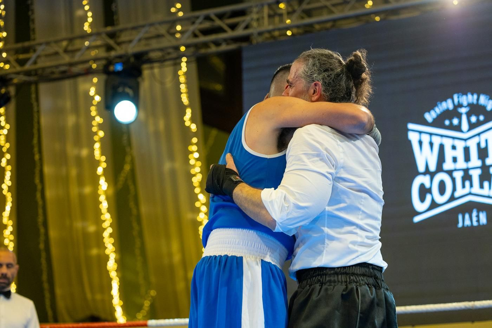 El boxeo solidario de la VI velada White Collar Boxing cautiva al público de Jaén