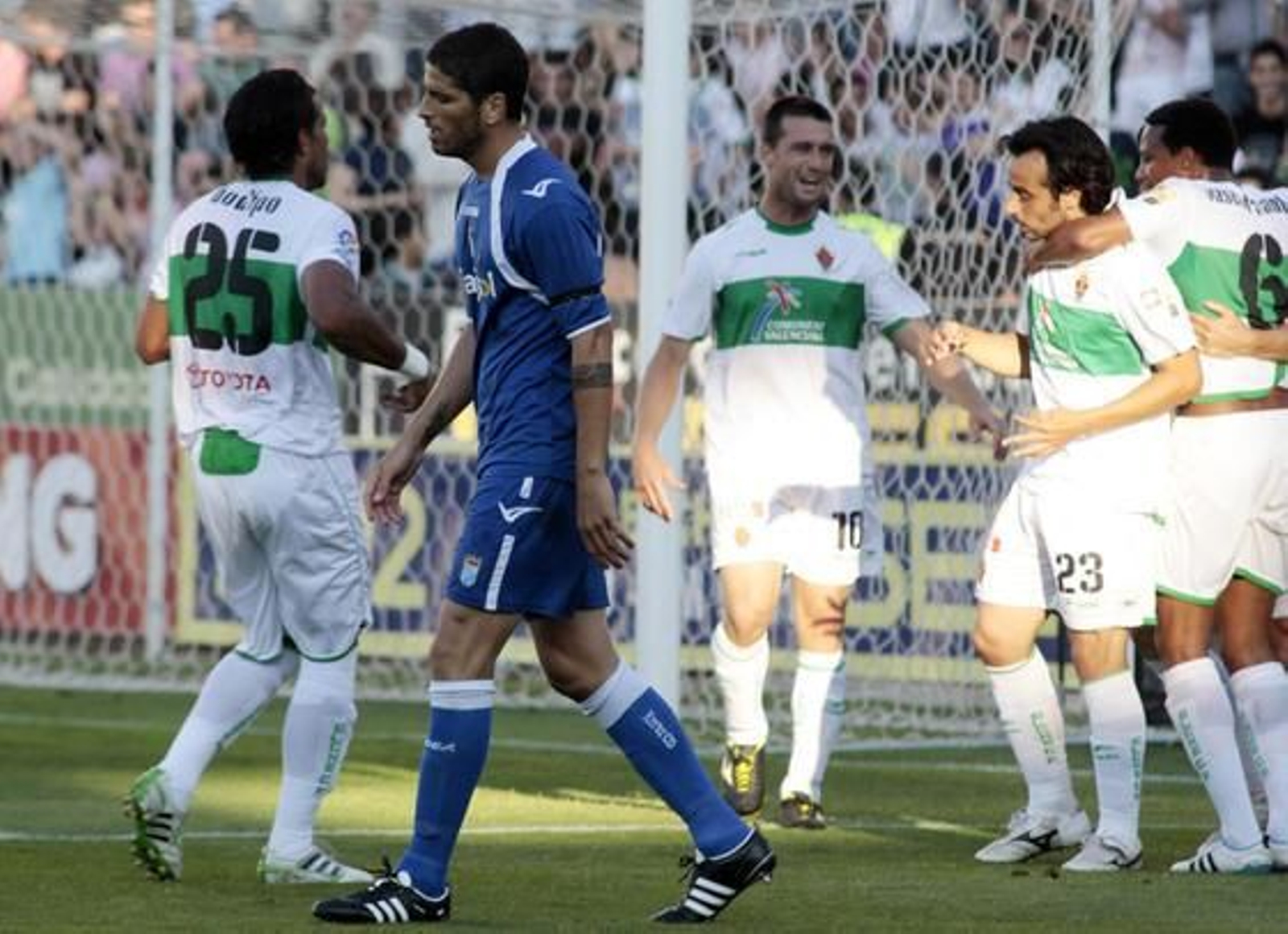 El Xerez cae goleado en Elche y no jugará la promoción (4-1). / LOF