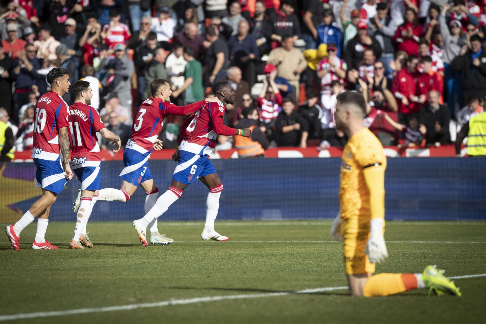 La afición espera que su equipo no falle en Los Cármenes en febrero.