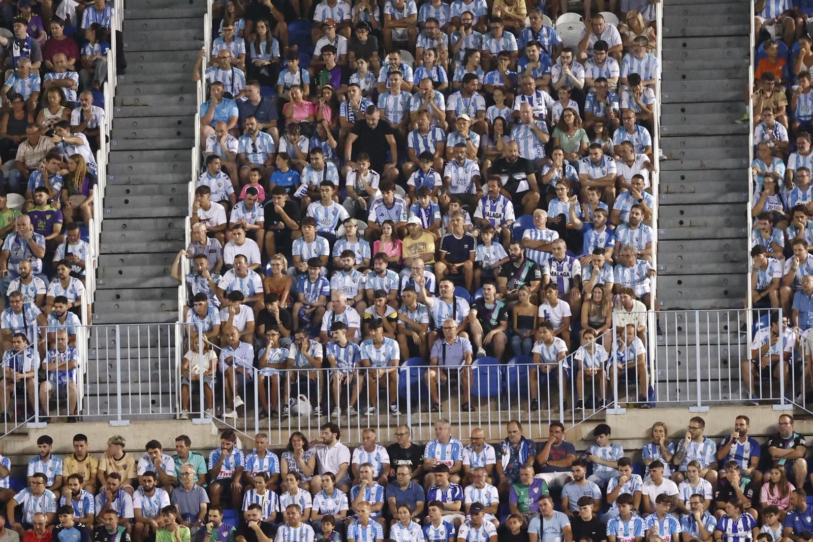 Búscate en las gradas de La Rosaleda durante el Málaga-Granada