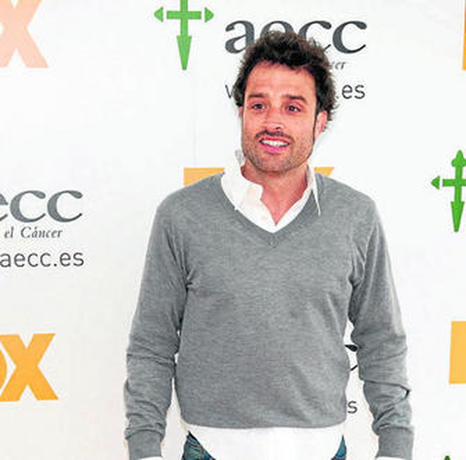 Daniel Guzmán ('Aquí no hay quien viva') será el capitán de 'Anclados'.