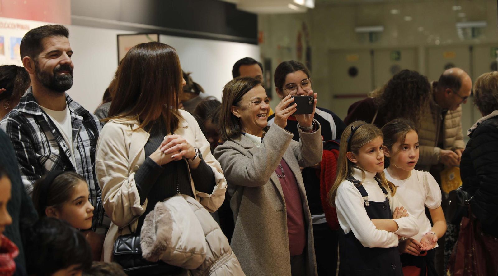 El Corte Inglés de Algeciras entrega los premios del concurso Dibuja y Pinta la Navidad