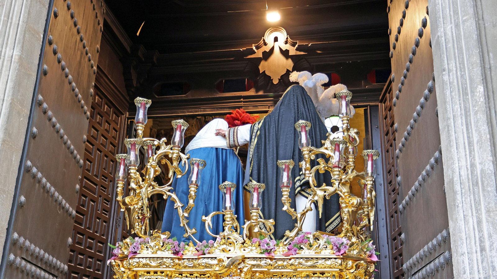 La lluvia apareció en la tarde del Viernes Santo