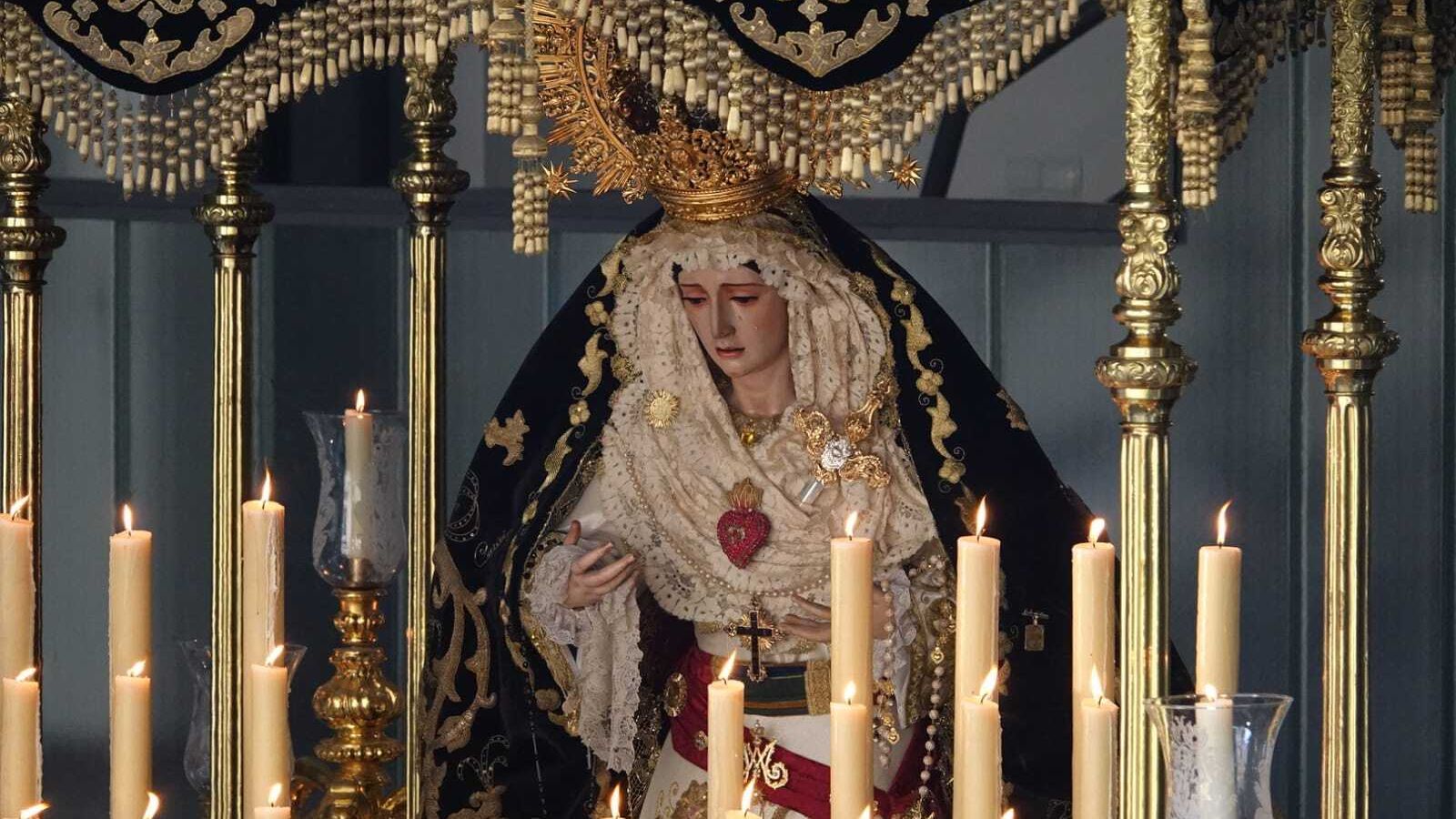 Virgen de la Caridad en su trono procesional