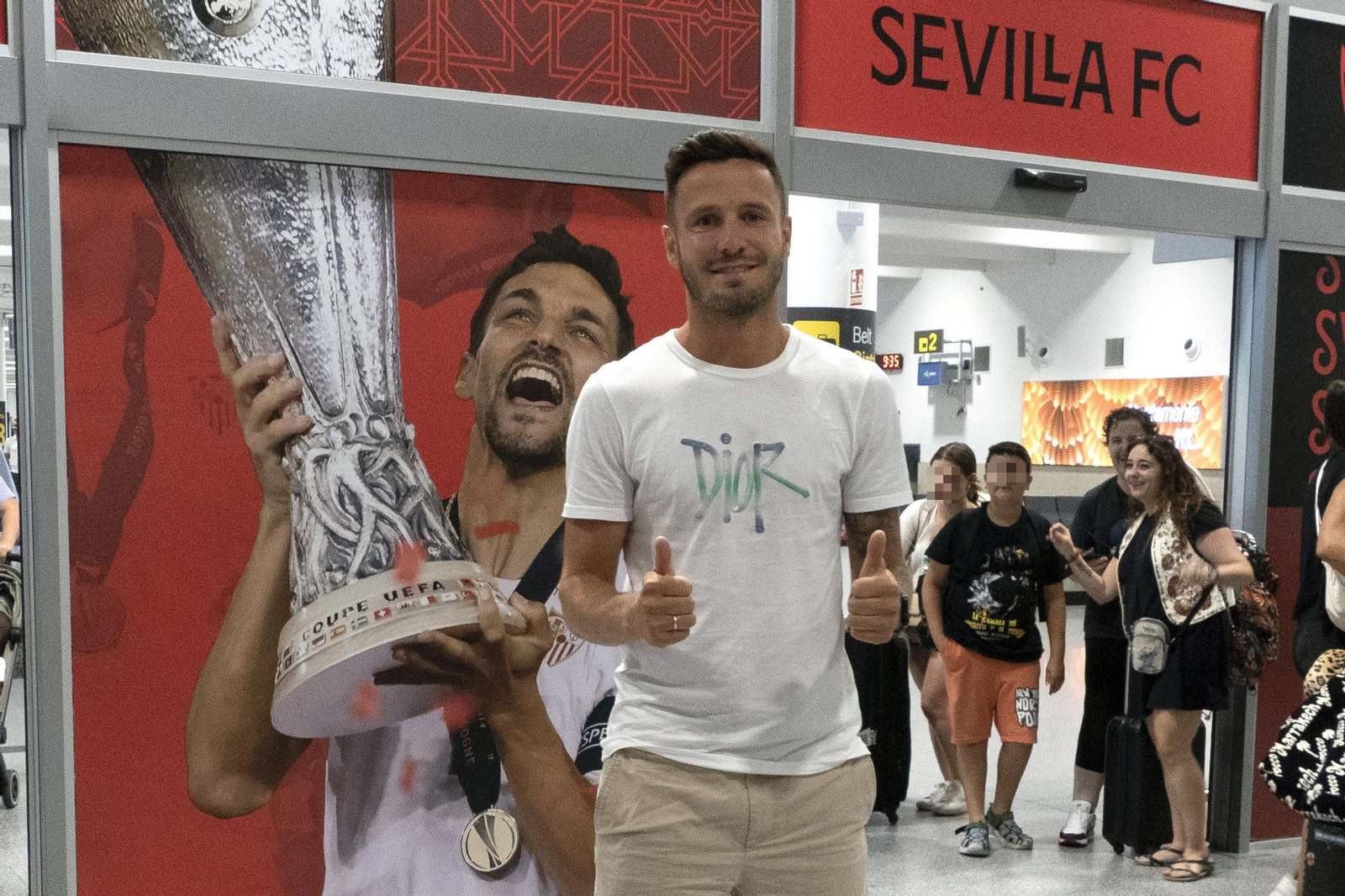 Las fotos del pobrísimo paso de Saúl Ñíguez por el Sevilla