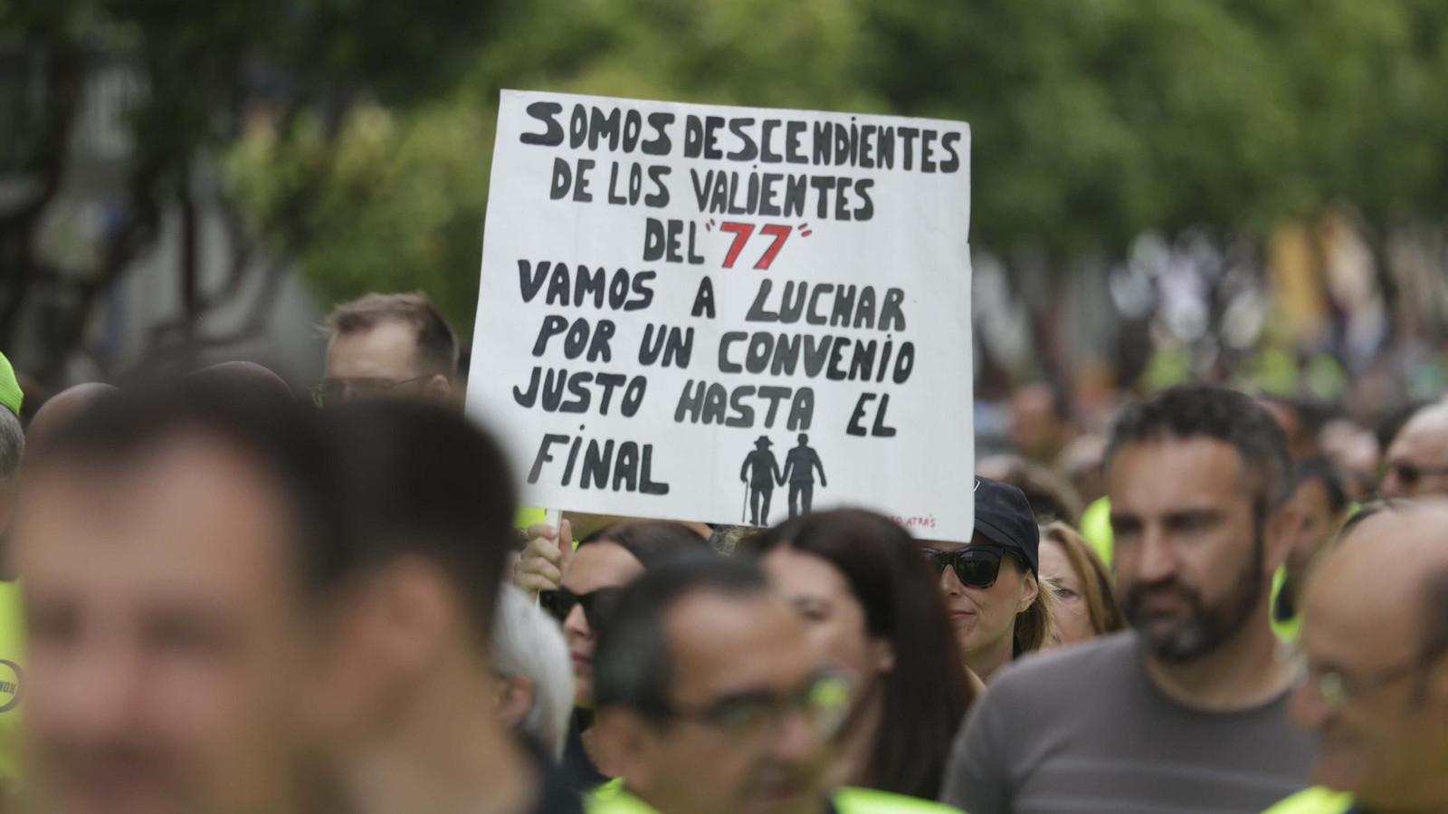 La plantilla de Acerinox celebra una nueva manifestación en Algeciras, en imágenes