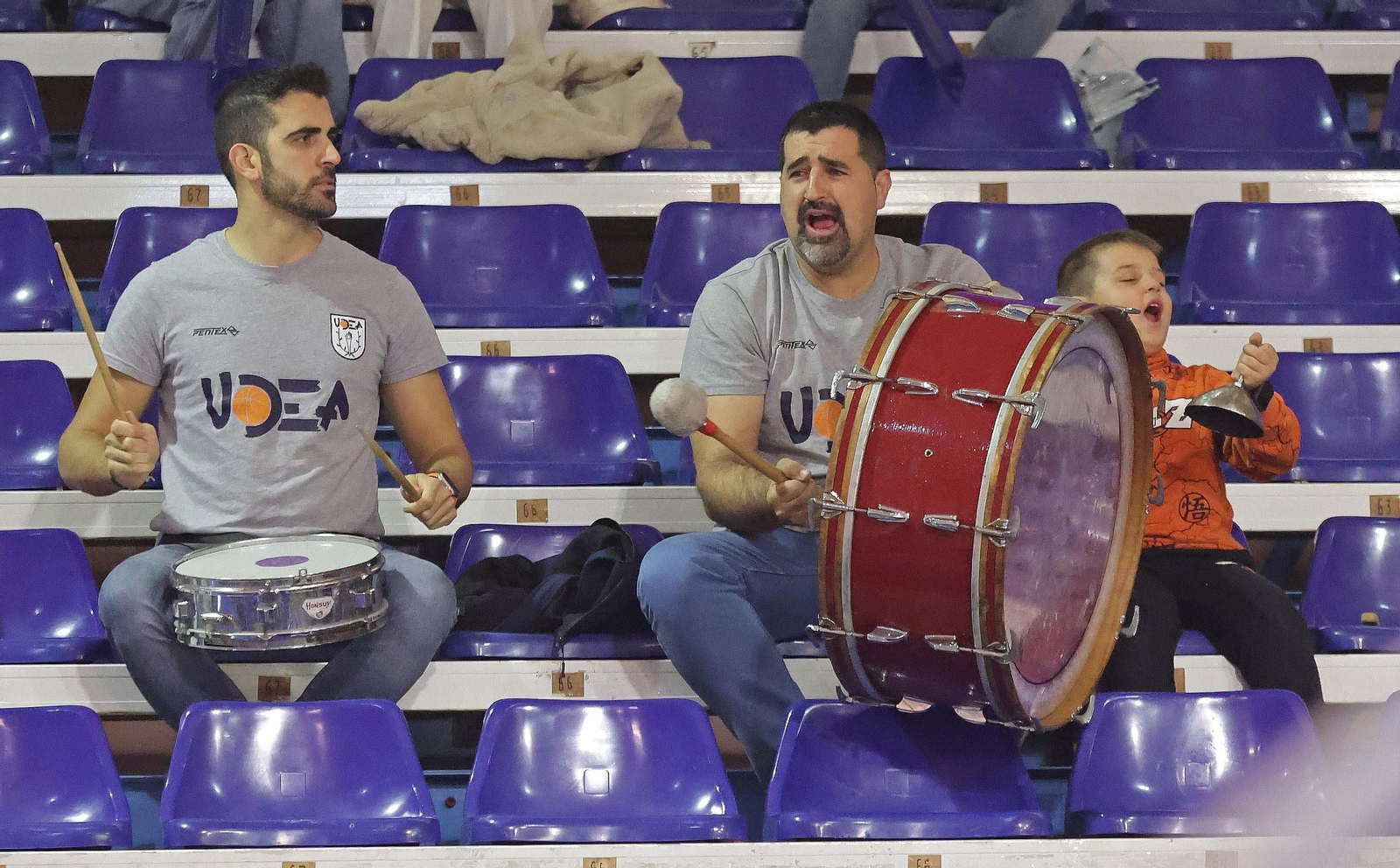 Las fotos de Udea Algeciras - CB Clavijo de la Segunda FEB de baloncesto