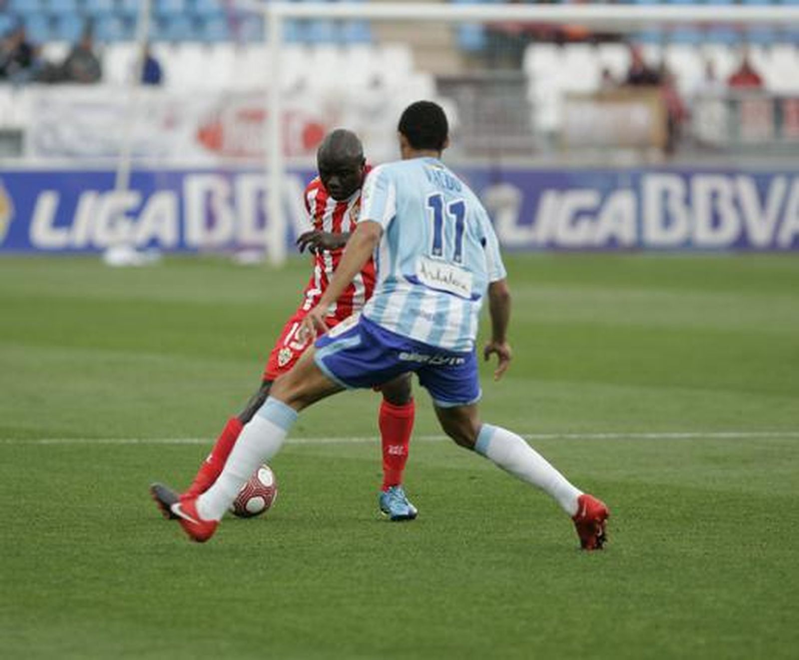 El Almería vence al Málaga en el estadio Mediterráneo. / Javier Alonso
